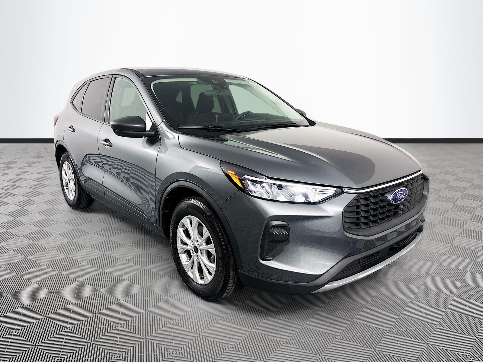 Gray Metallic 2025 Ford Escape SUV / Crossover Front-Wheel Drive 8-Speed Automatic