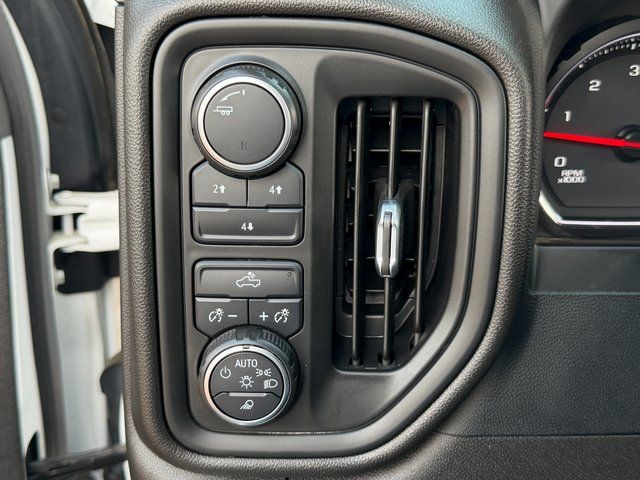 Used 2022 Summit White Chevrolet Custom image 20