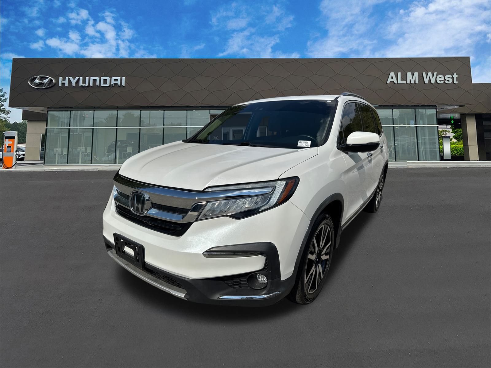 2022 Honda Pilot Elite's photo