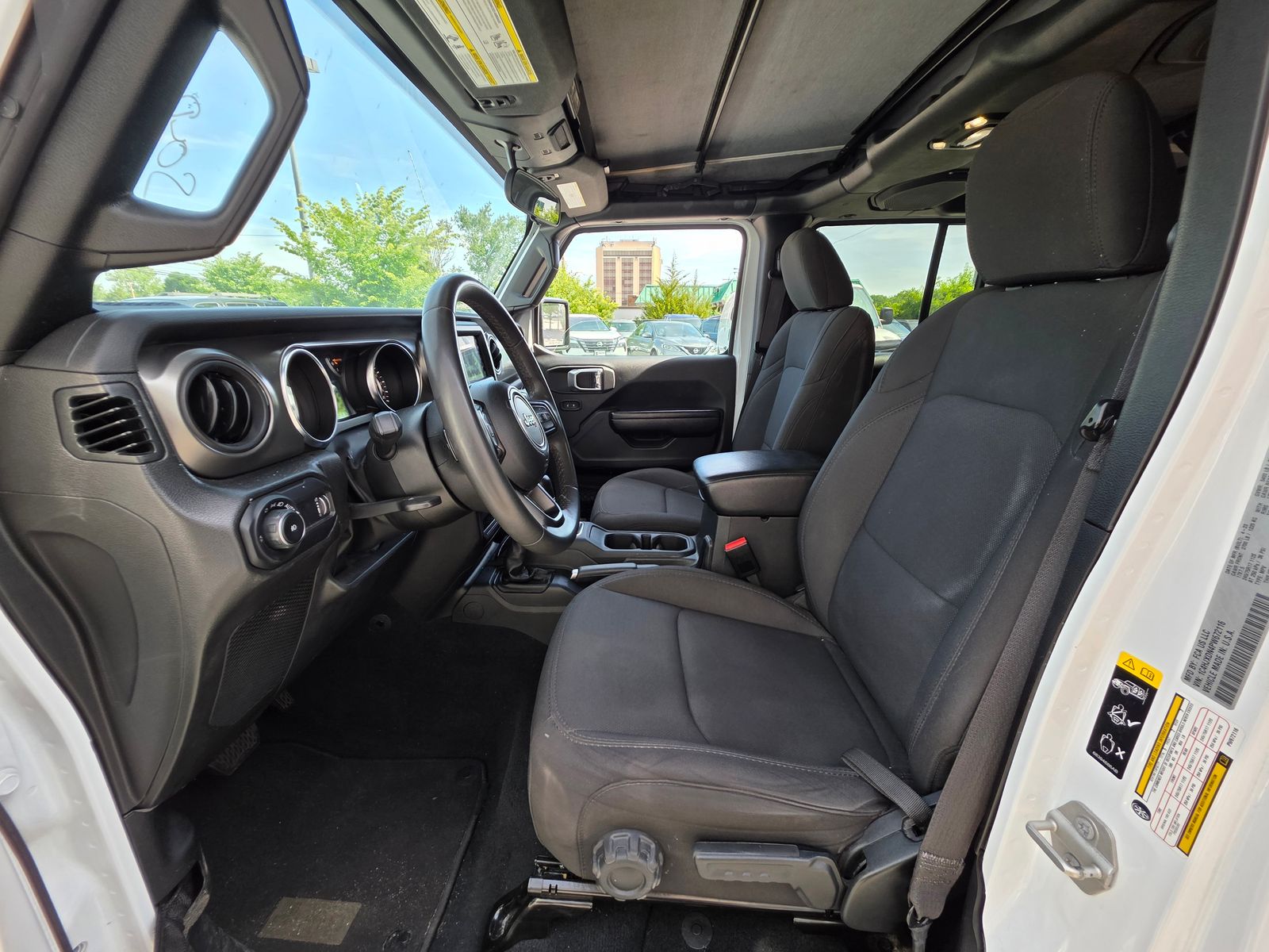 Used 2023 White Jeep Sport S image 8