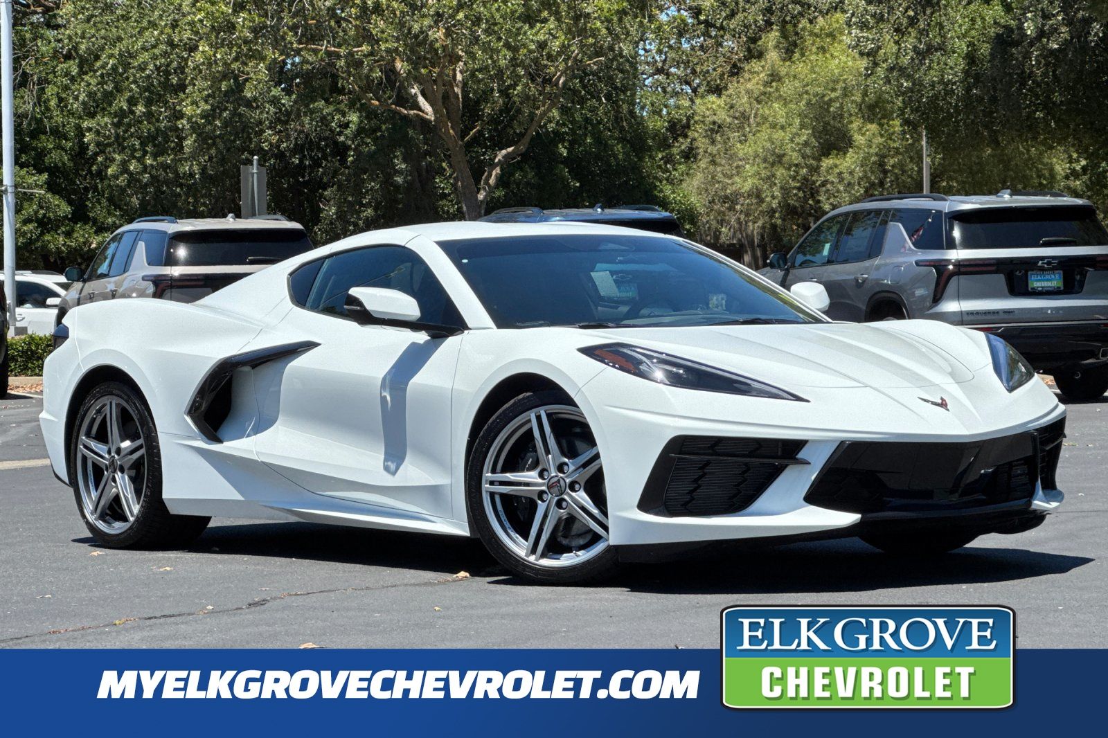Arctic White 2026 Chevrolet Corvette Coupe Rear-Wheel Drive 8-Speed Dual Clutch