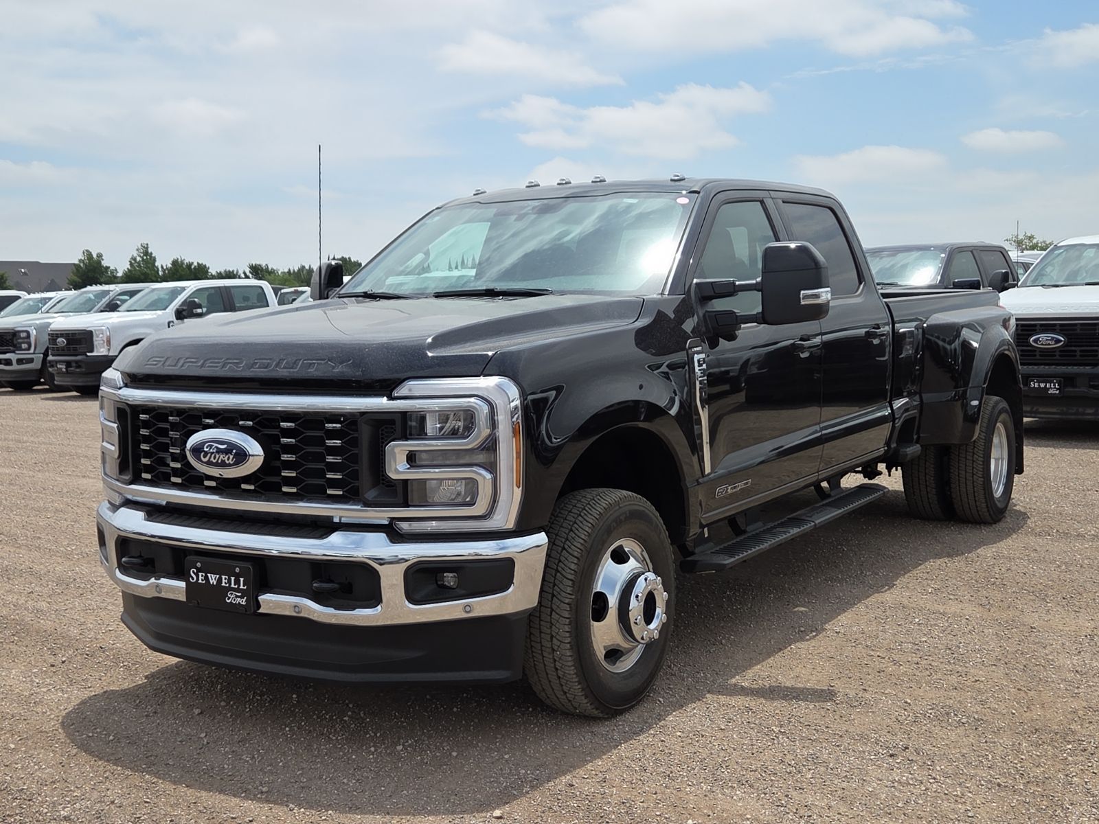 2026 Ford F-350SD Lariat
