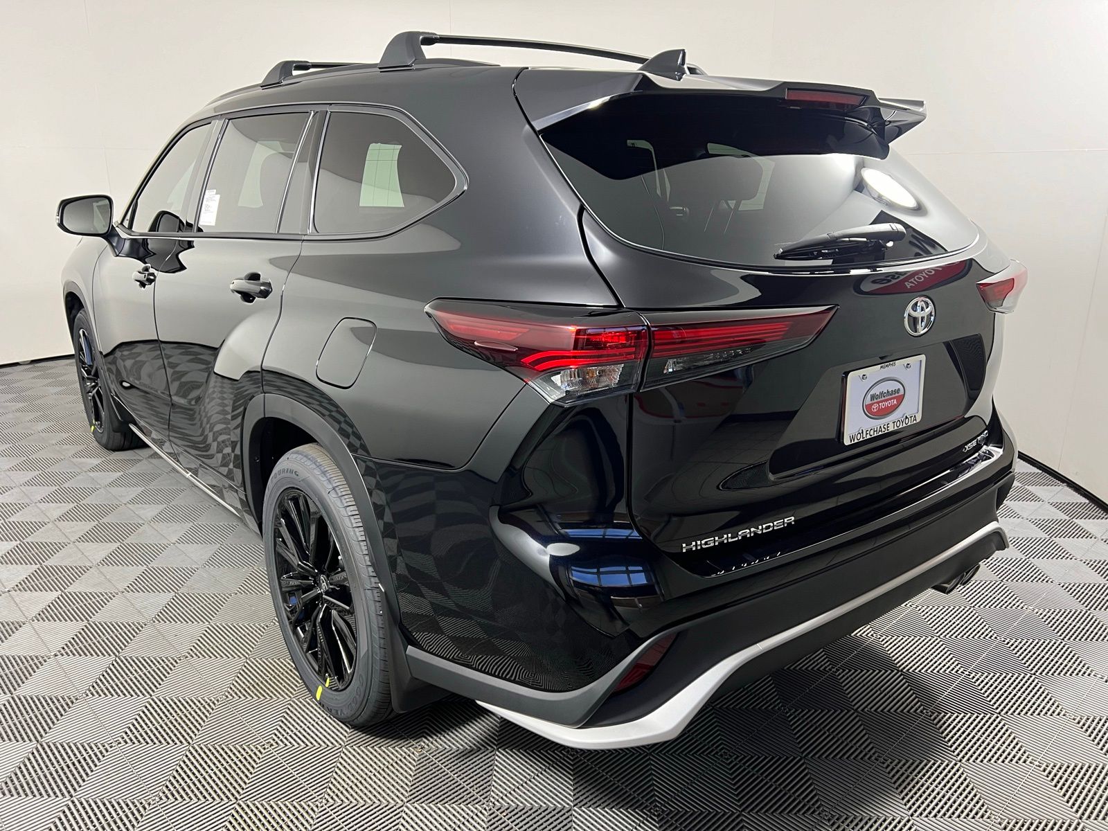 Thumbnail: 2025 Toyota Highlander - 7