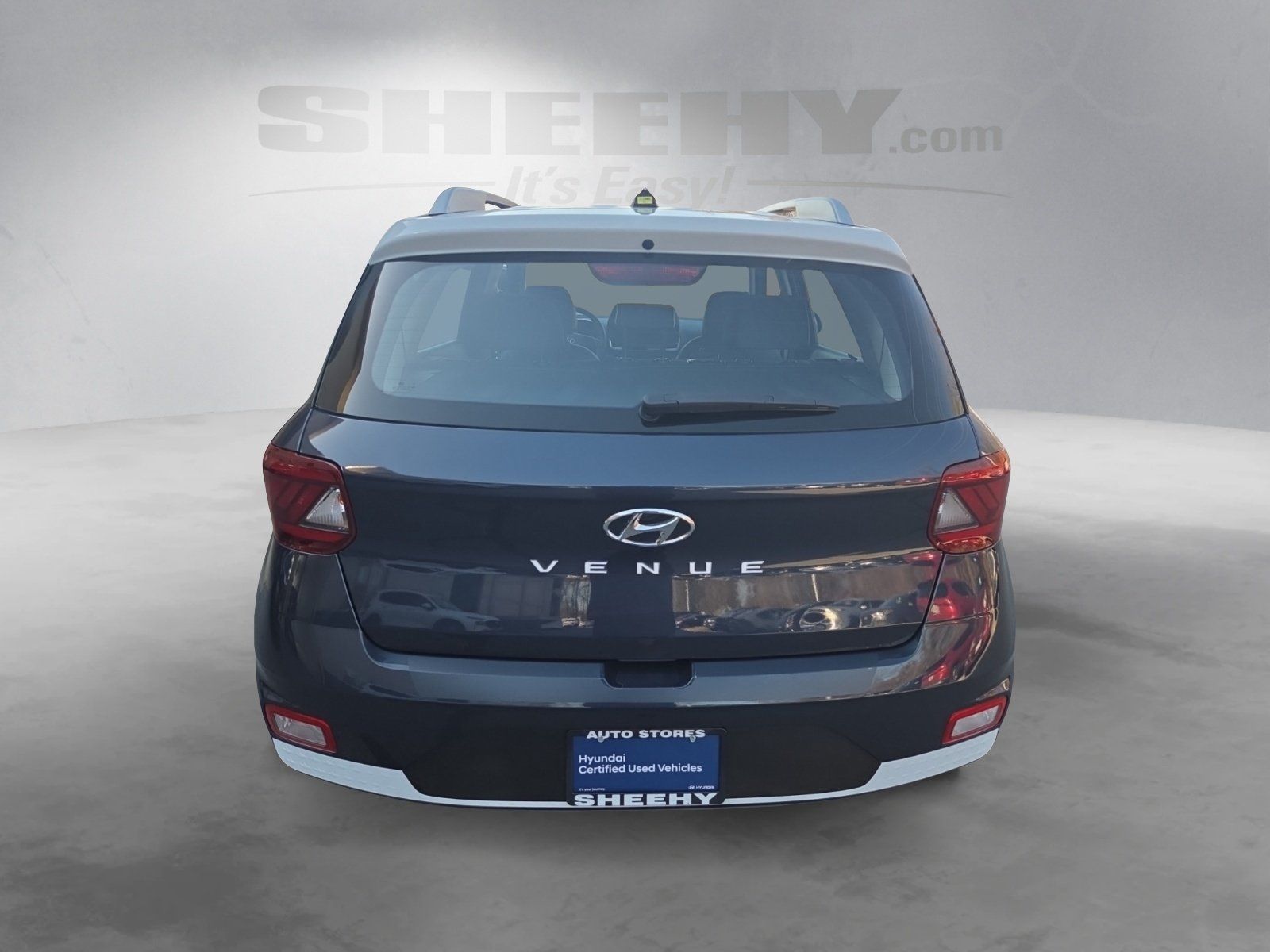 Used 2025 White Hyundai Limited image 13