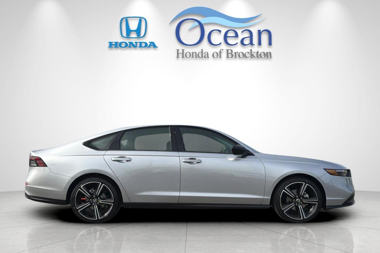 New 2026 Silver Honda SE image 6