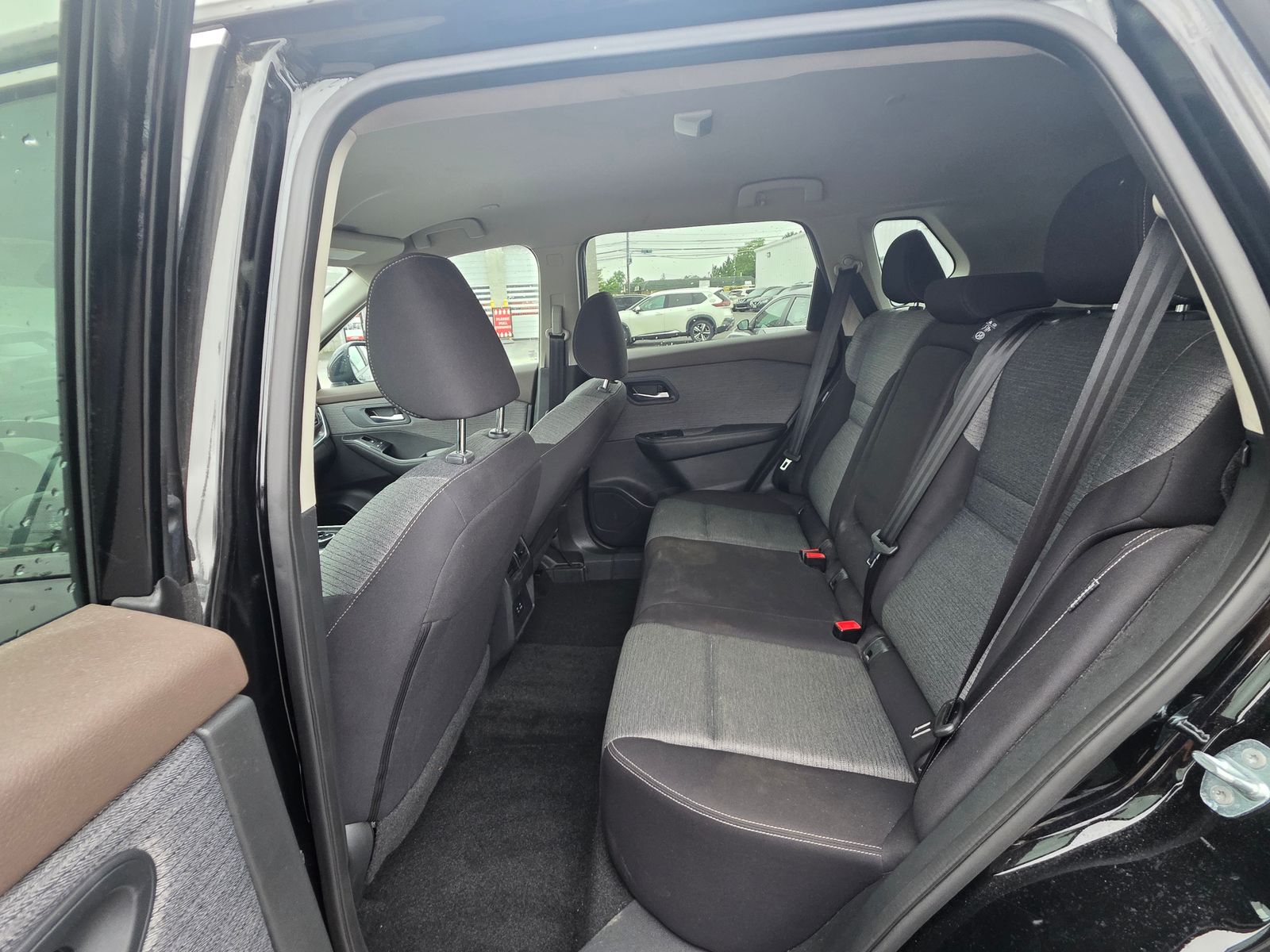 Used 2023 Black Nissan SV image 4