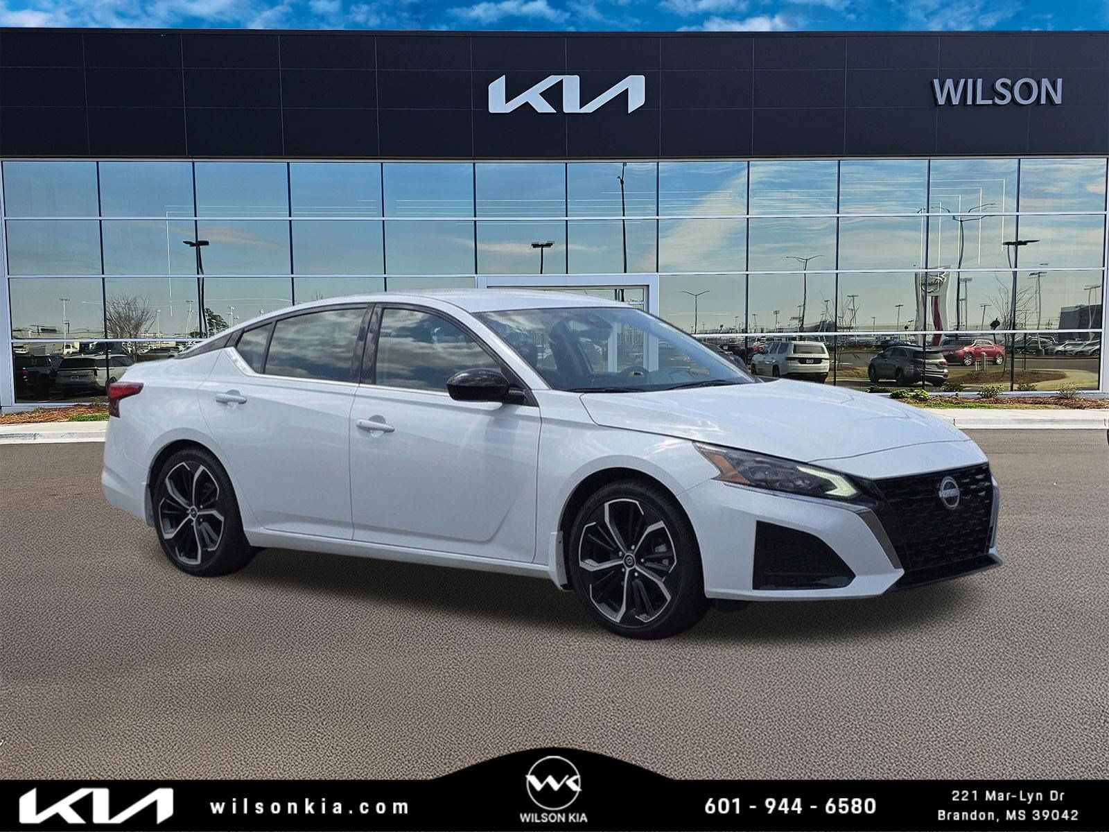 2023 Nissan Altima 2.5 SR FWD