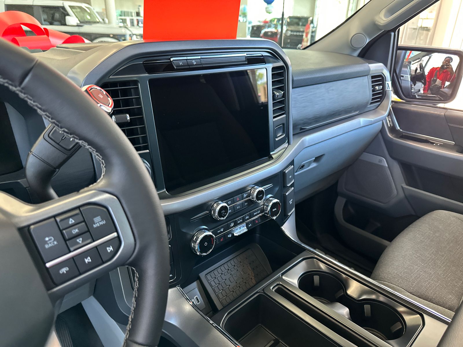 2025 Ford F-150 XLT - Photo 21