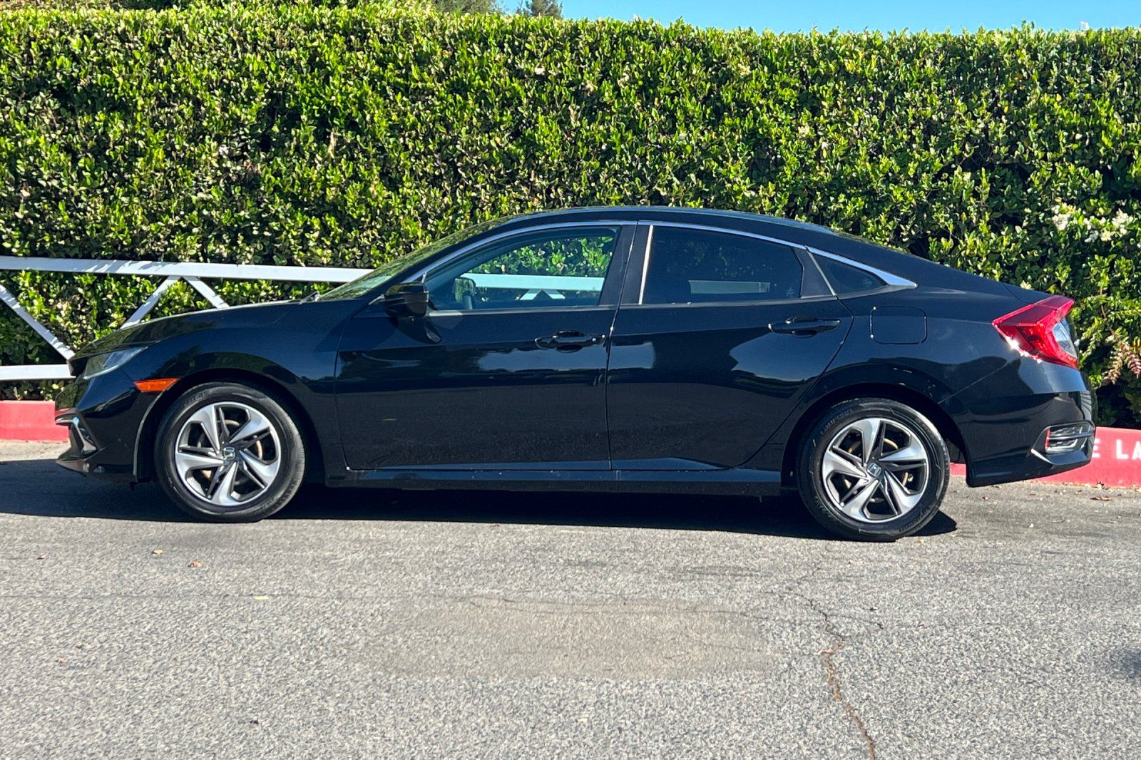 View vehicle photo 7