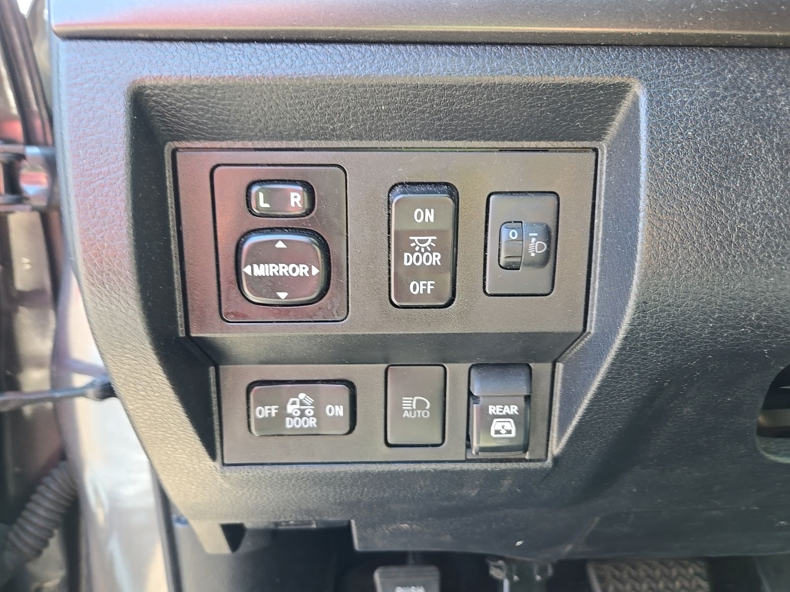 Used 2020 Gray Toyota SR5 image 21