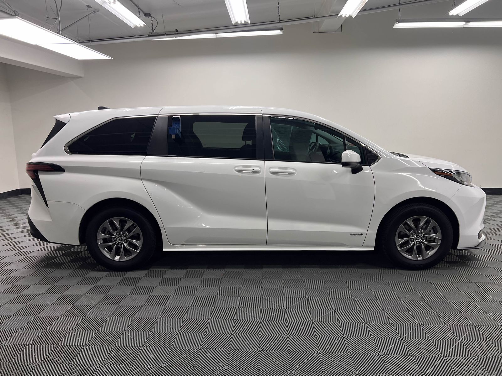 used 2021 Toyota Sienna car, priced at $22,996