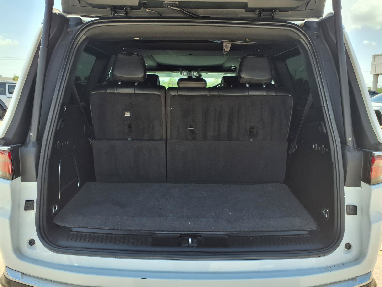 2022 Jeep Wagoneer Series II White at Texan Dodge Chrysler Jeep Ram