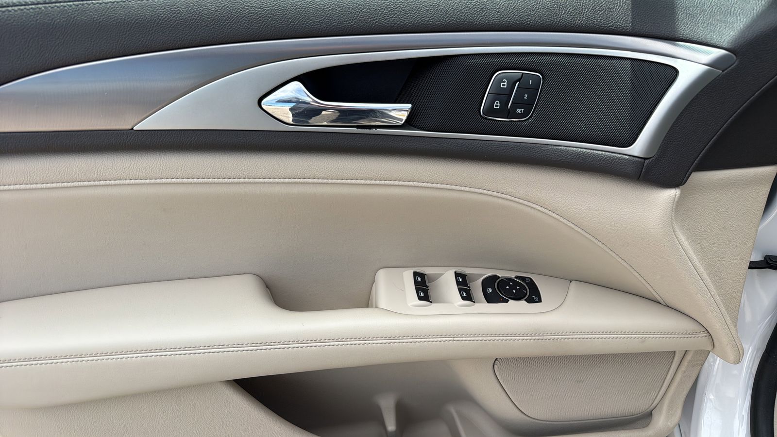 Used Car 2019 Lincoln Mkz  Standard For Sale Under $20,000 In Austin, Texas