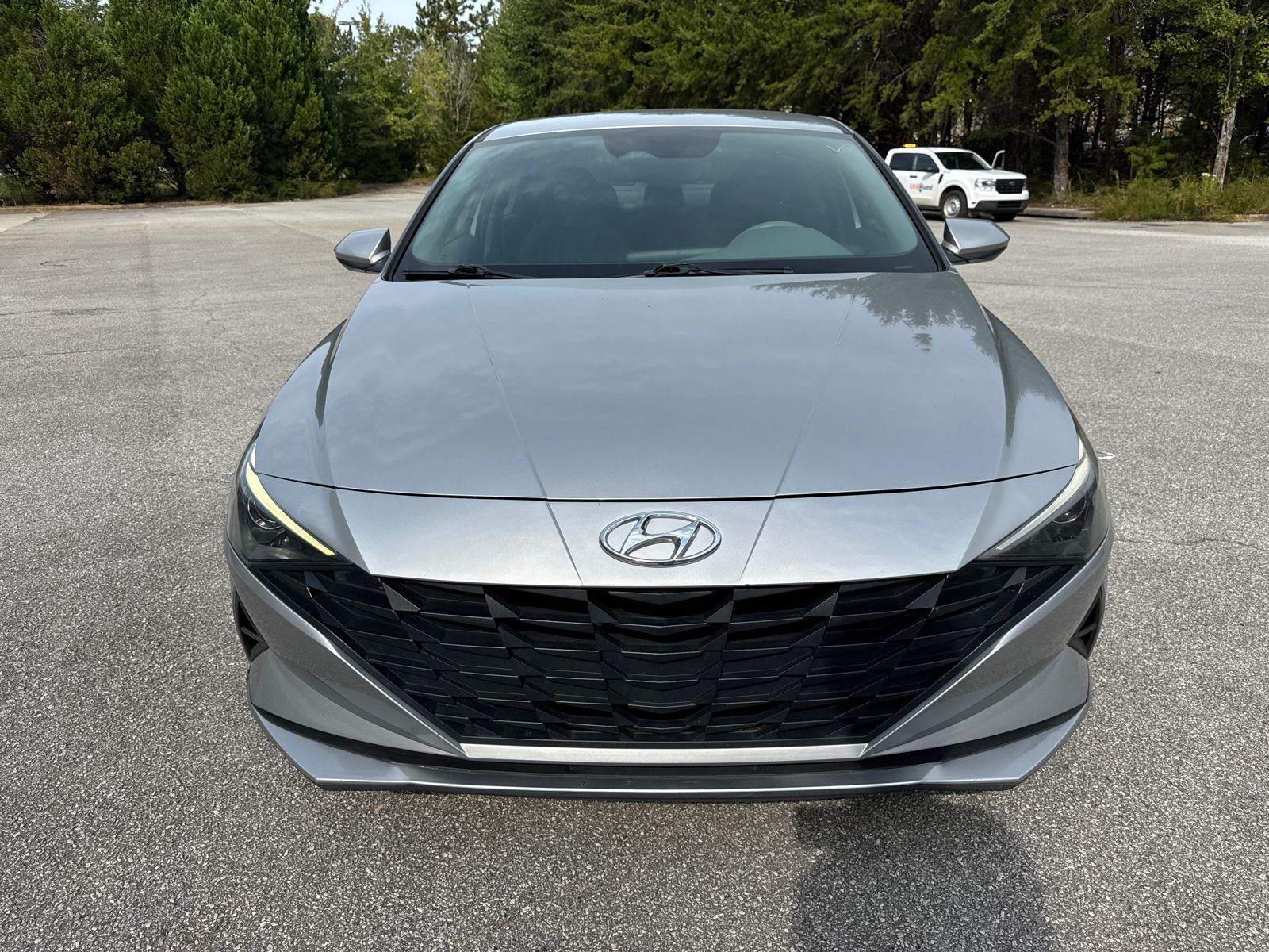 2021 Hyundai Elantra SEL photo 2