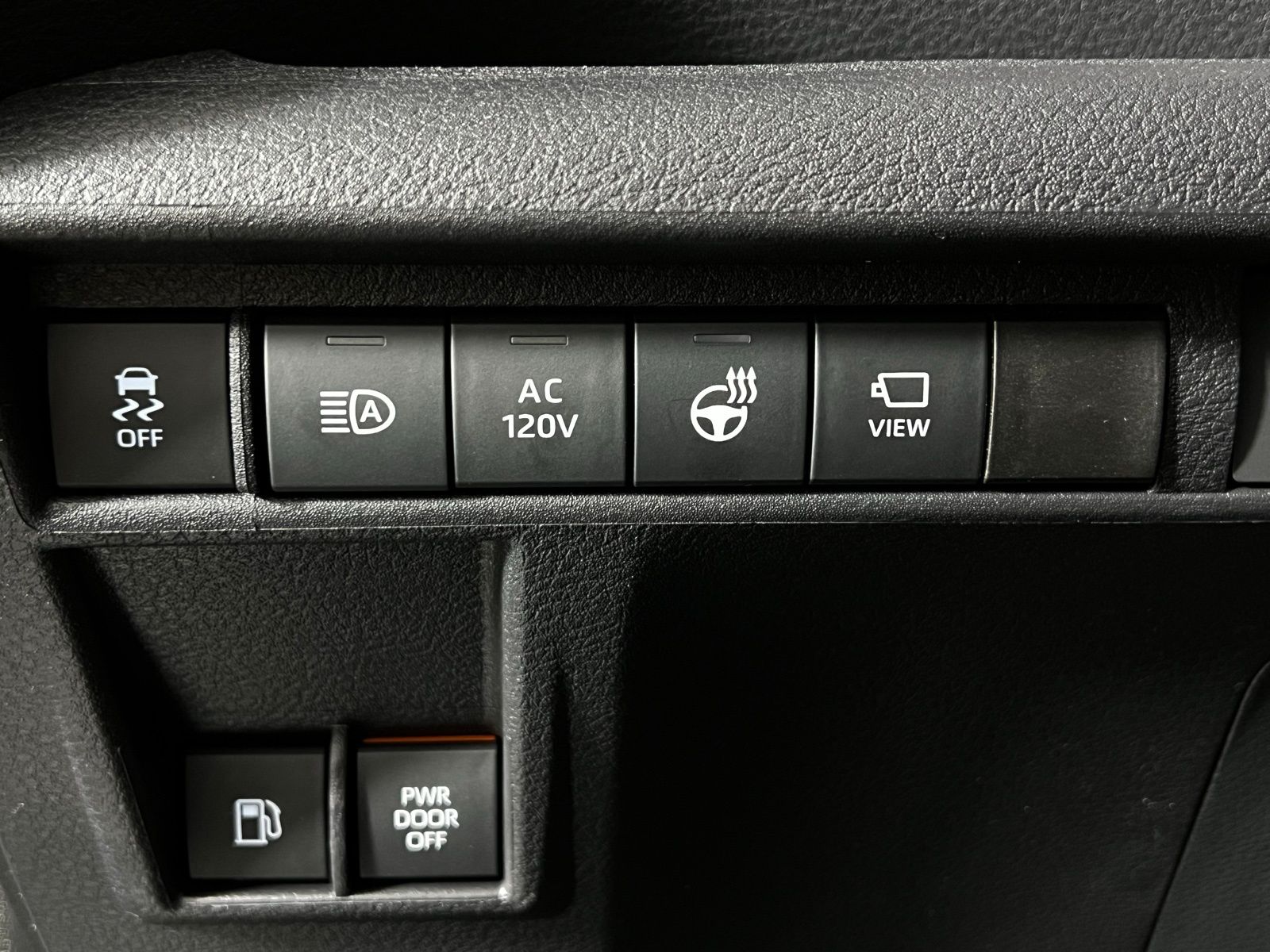 2025 Toyota Sienna Platinum 19