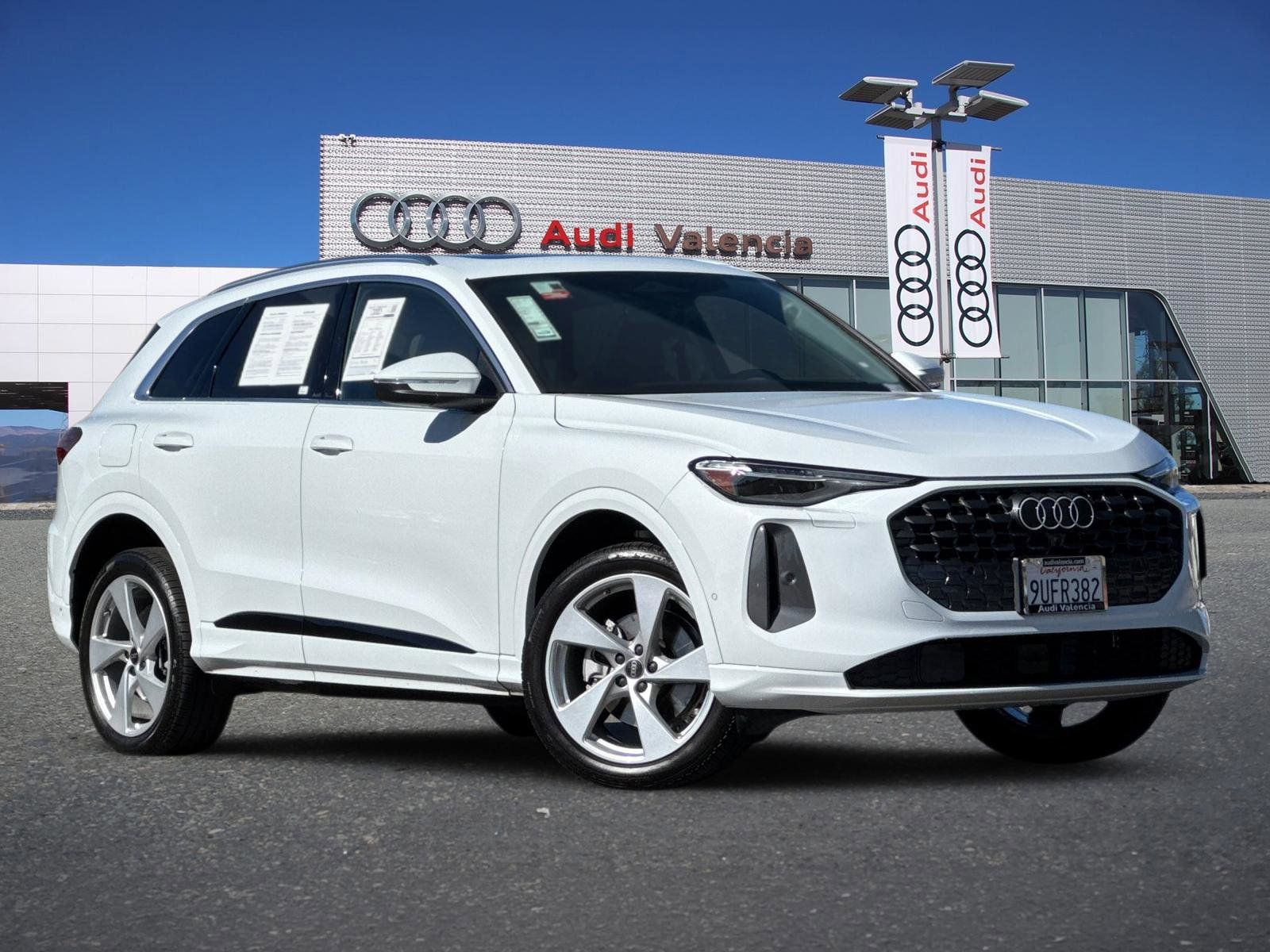 Glacier White 2025 Audi Q5 SUV / Crossover All-Wheel Drive 7-Speed Automatic
