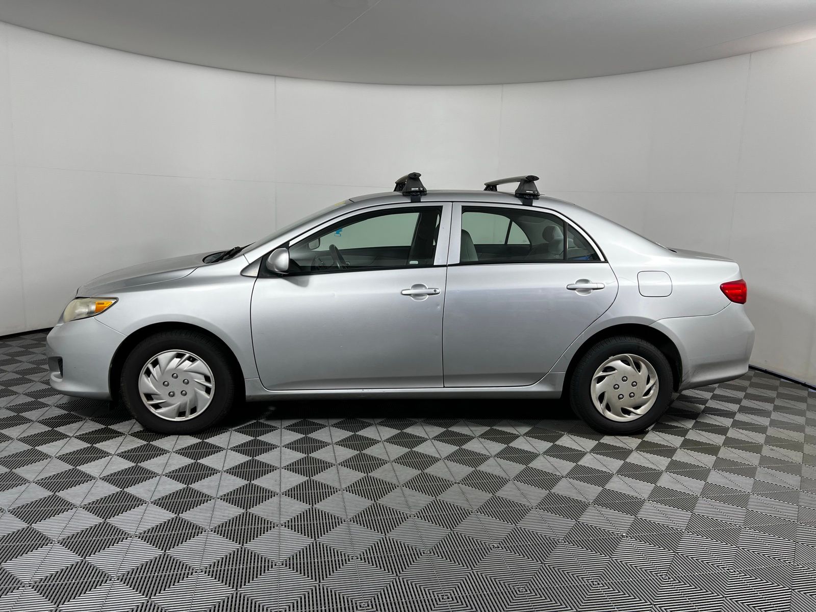 2010 Toyota Corolla LE 8