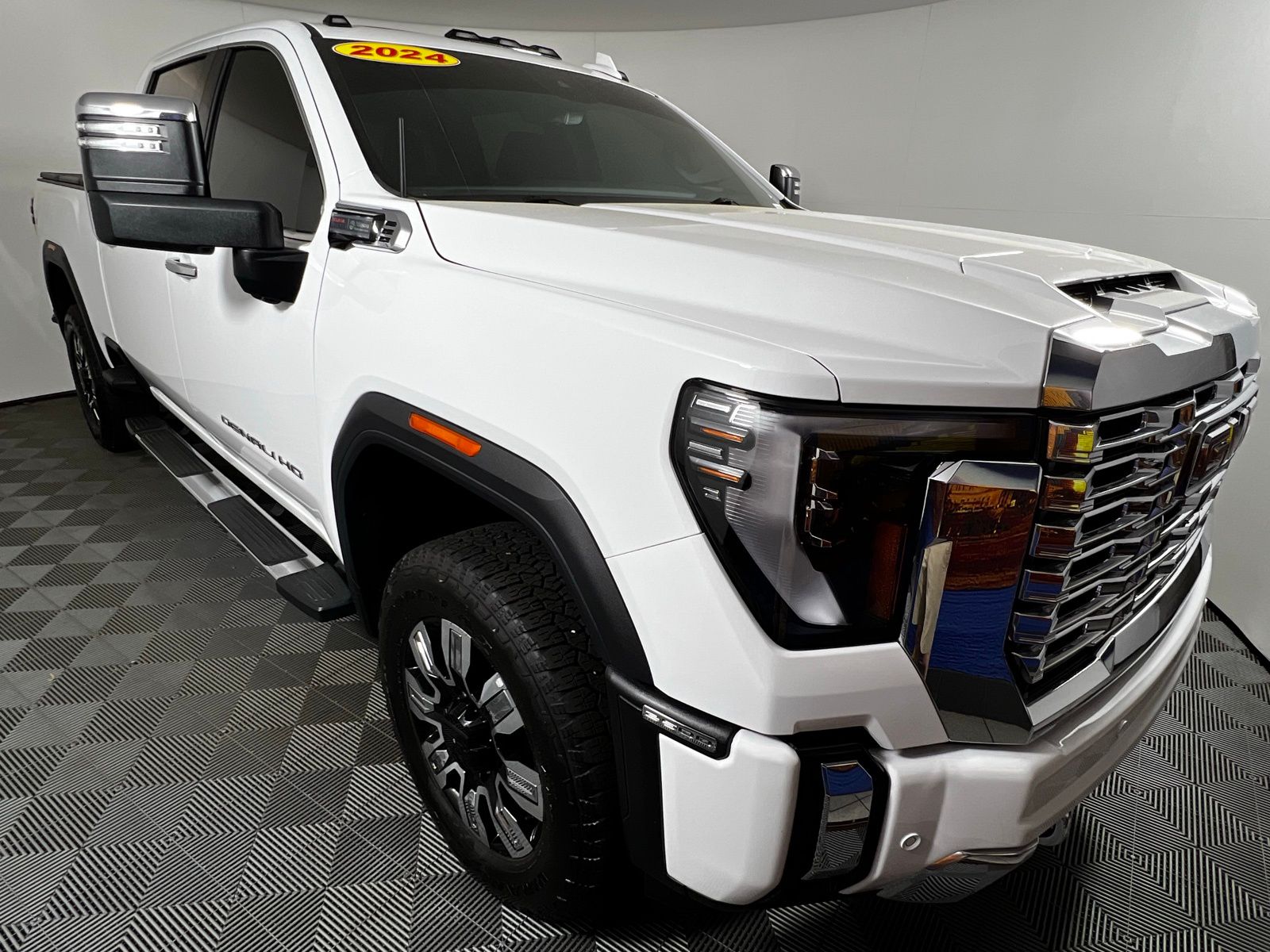 Thumbnail: 2024 GMC Sierra 2500 - 3