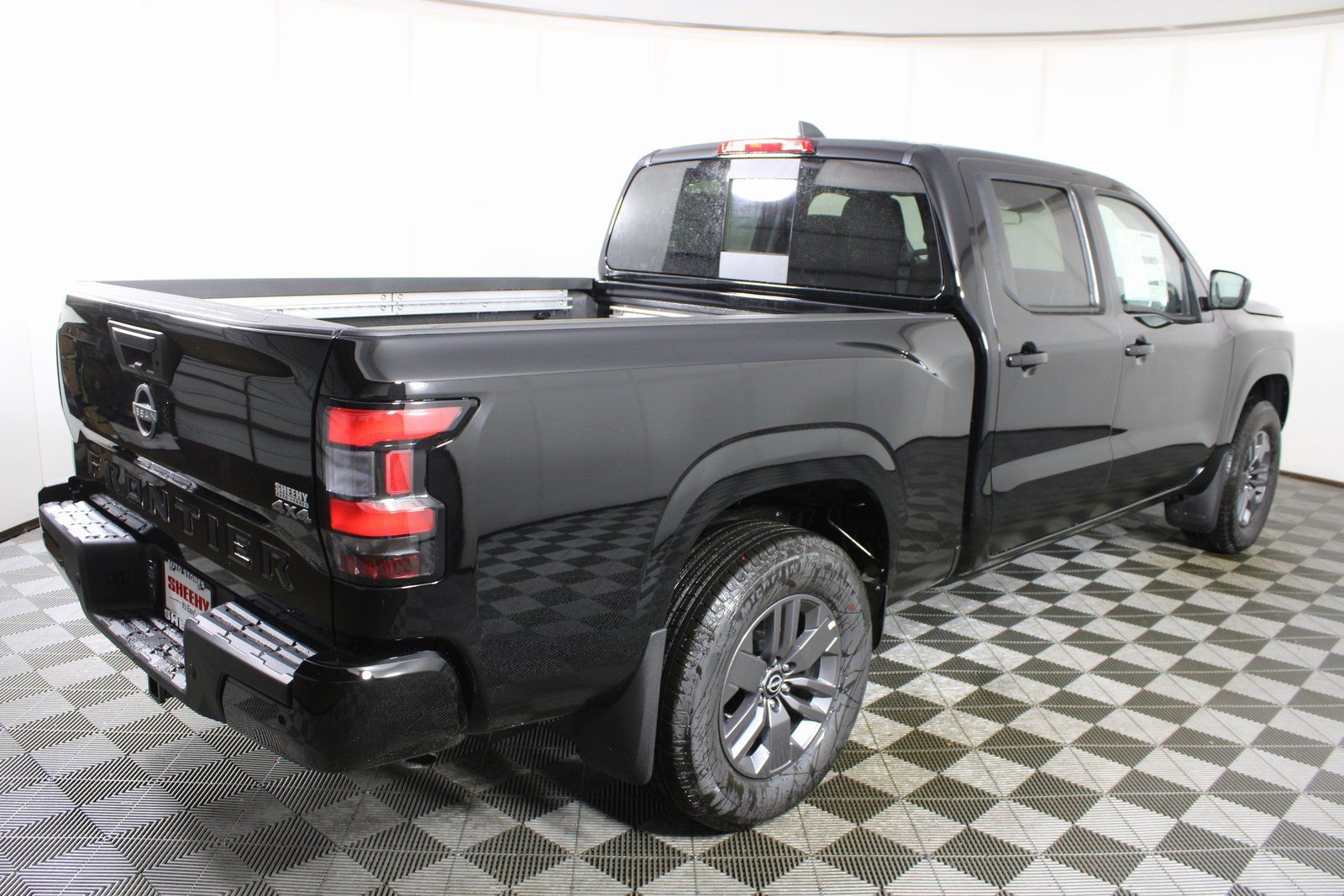 View vehicle photo 6