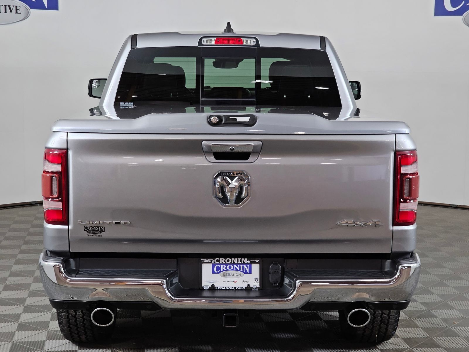 View vehicle photo 4