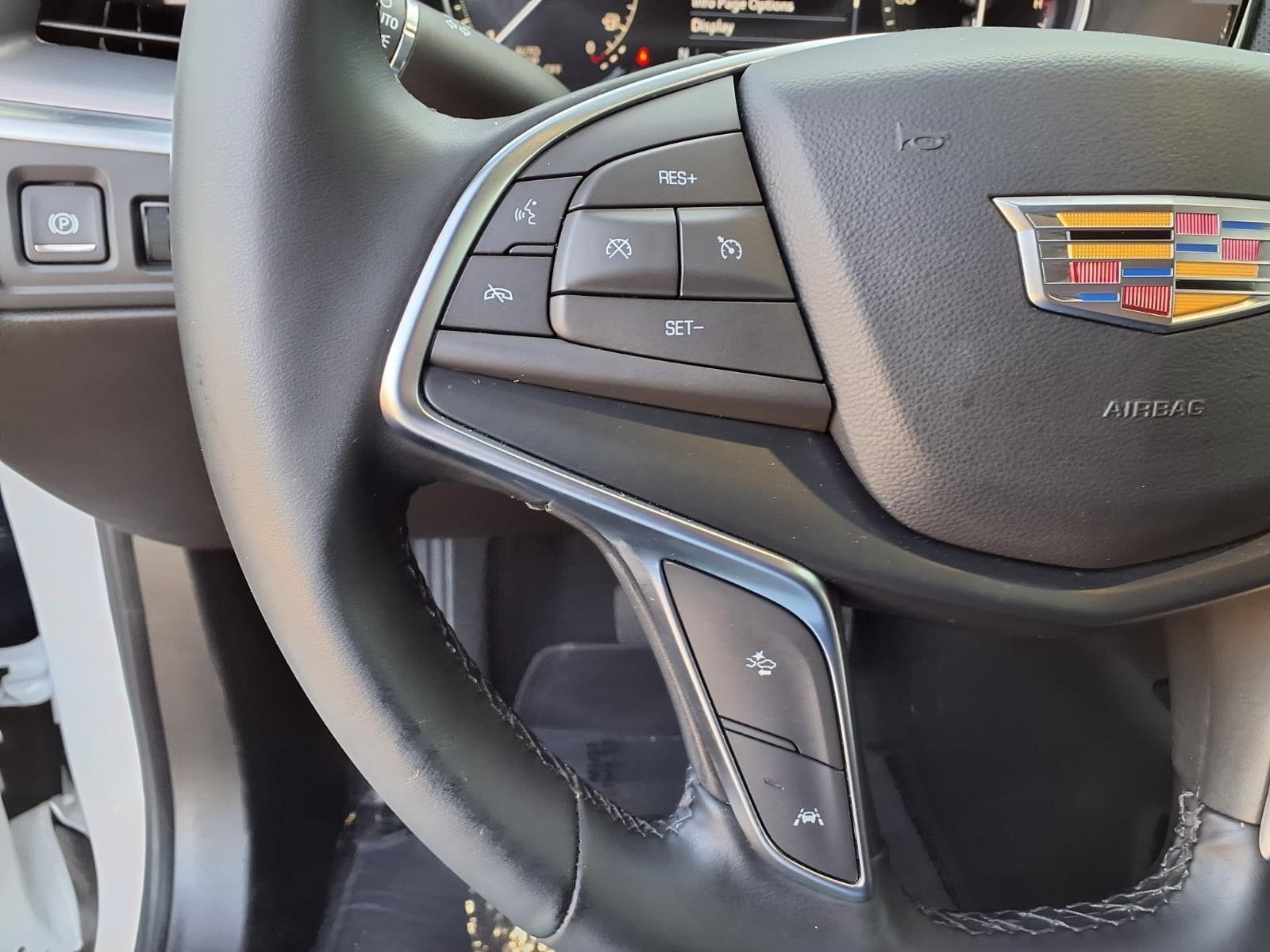 2024 Cadillac XT5 Luxury White at South Houston Nissan
