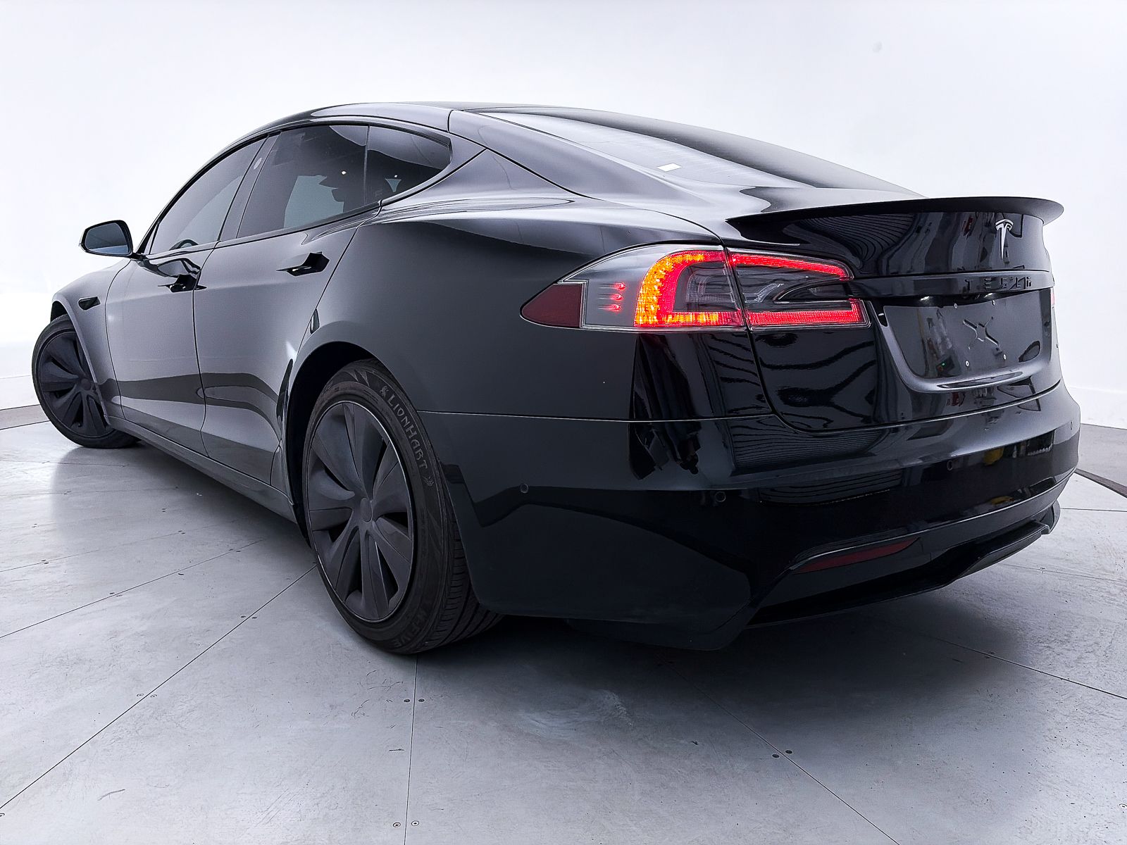 Used 2022 Tesla Model S Plaid with VIN 5YJSA1E60NF462978 for sale in Scottsdale, AZ