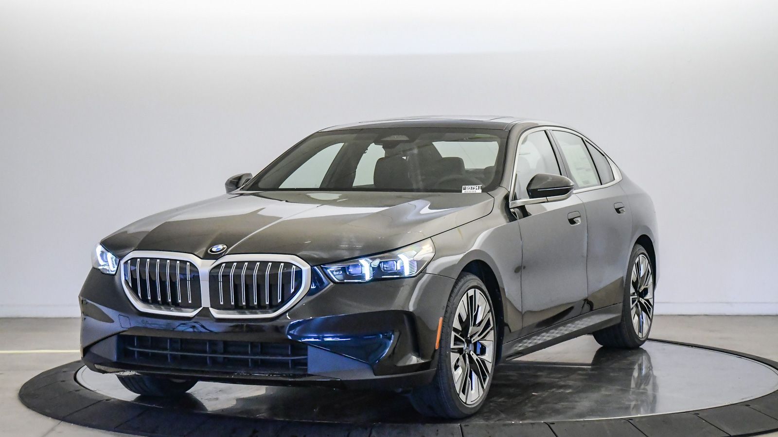 Black Sapphire Metallic 2027 BMW 5 Series Sedan Rear-Wheel Drive 8-Speed Automatic