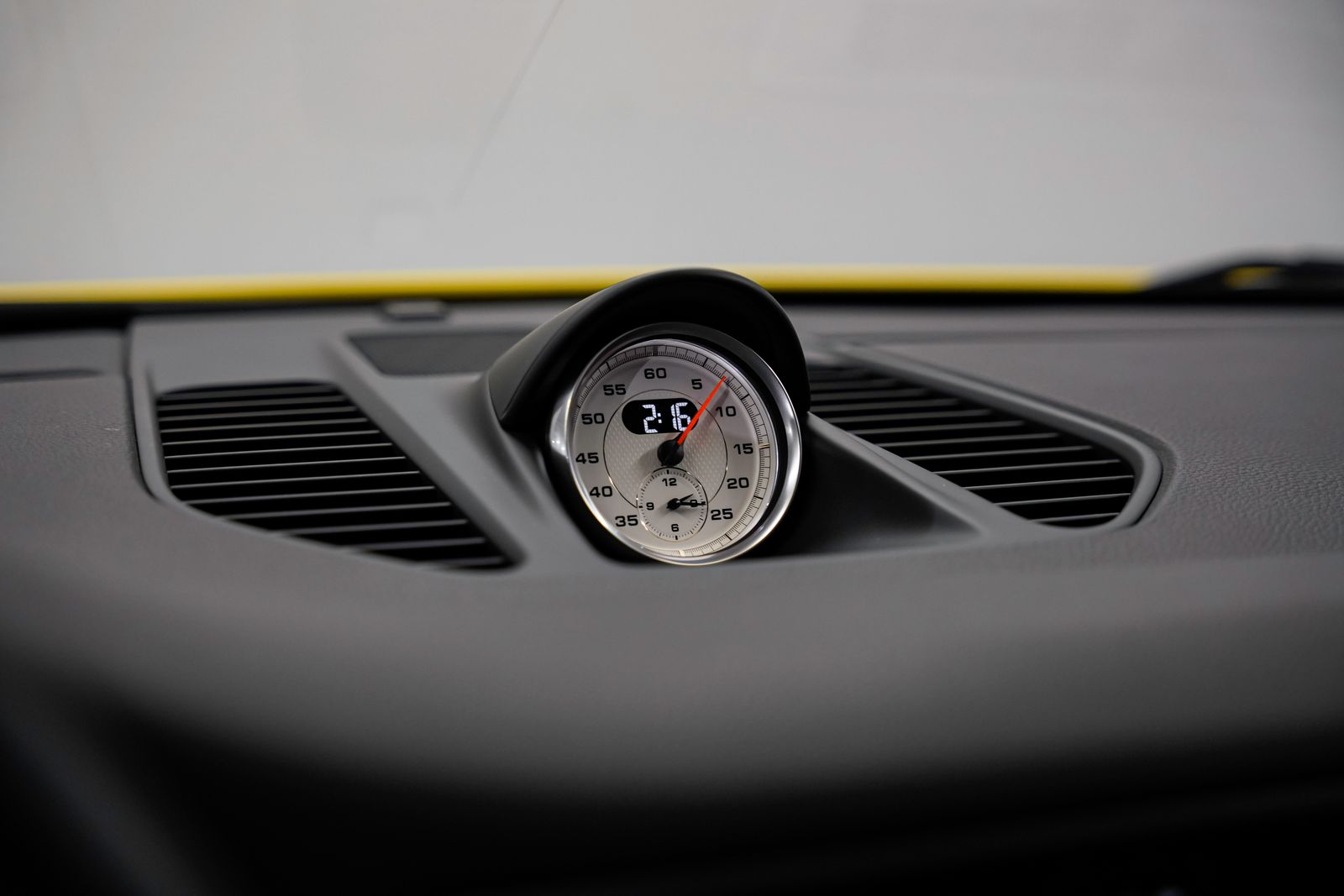 2018 Porsche 911 Carrera T — photo 13