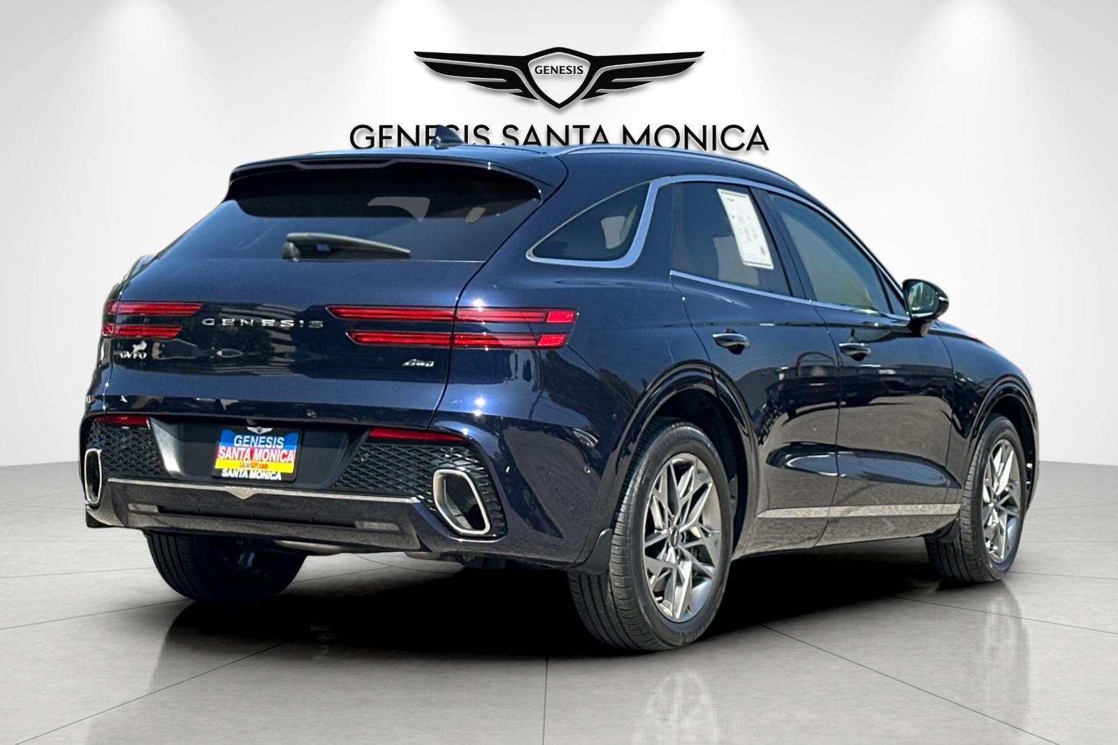 View vehicle photo 5