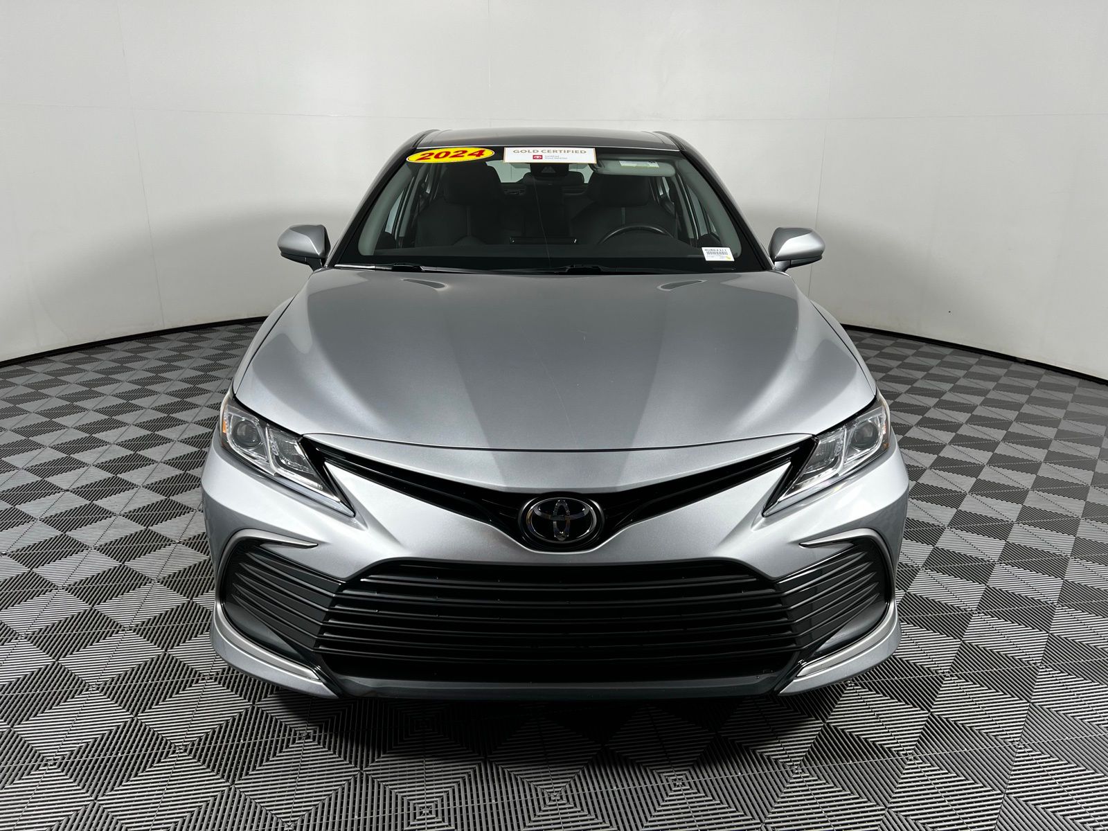 2024 Toyota Camry LE 2