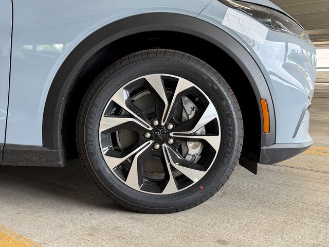 New 2026 Glacier Gray Metallic Tri-coat Ford Select image 9
