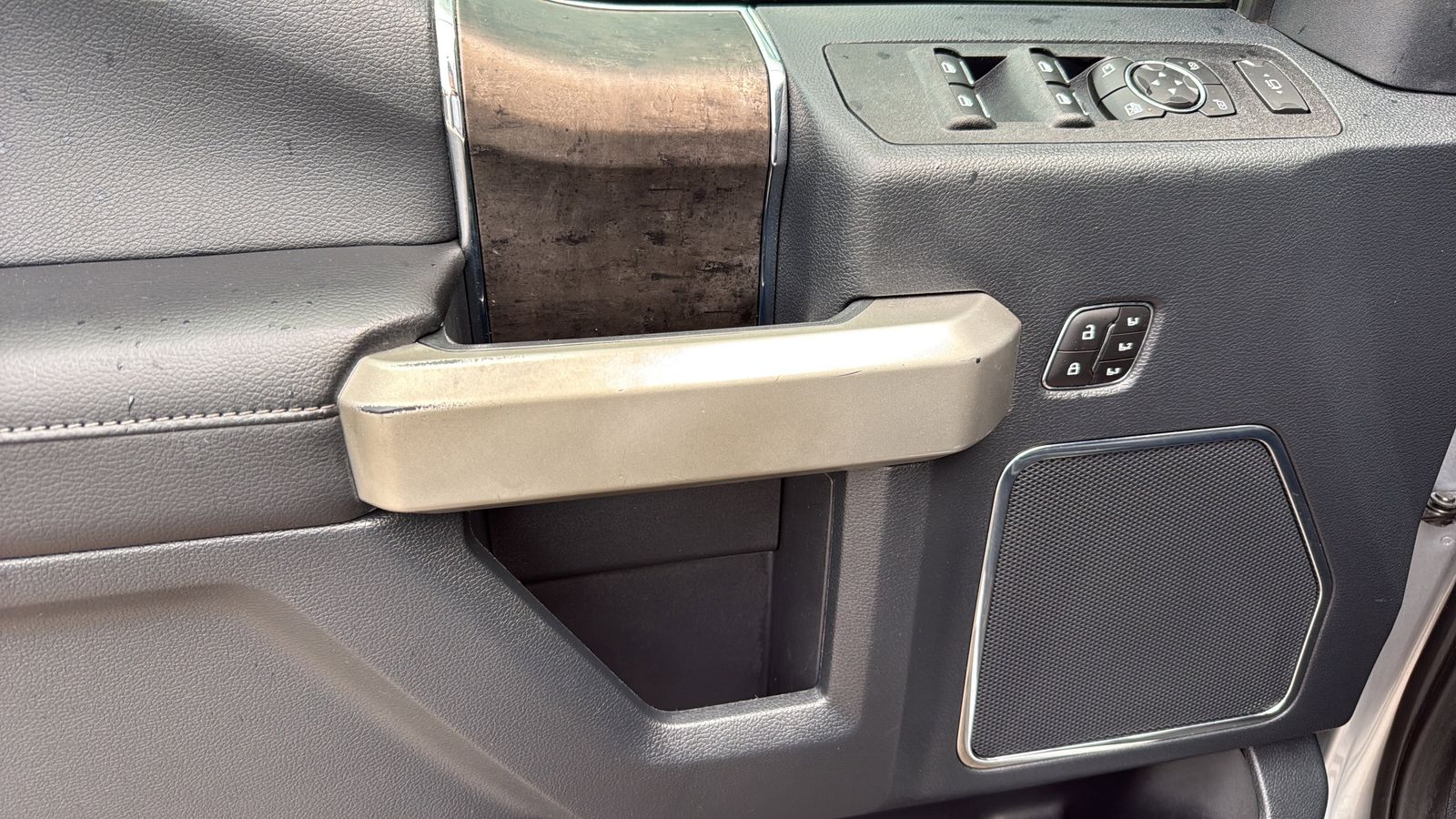 Used Car 2022 Ford F-350sd  Lariat For Sale Under $60,000 In Austin, Texas