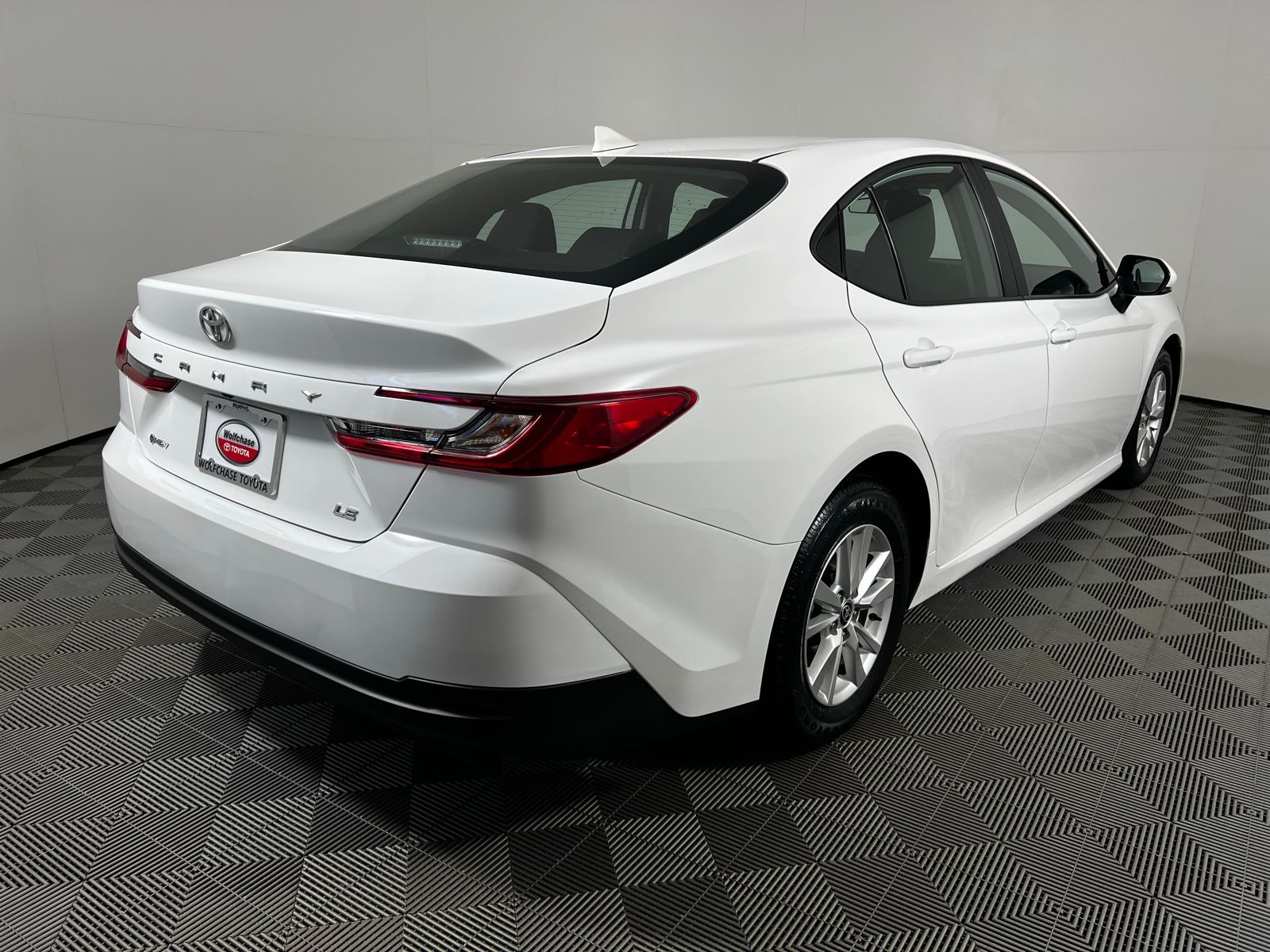 Thumbnail: 2025 Toyota Camry - 5