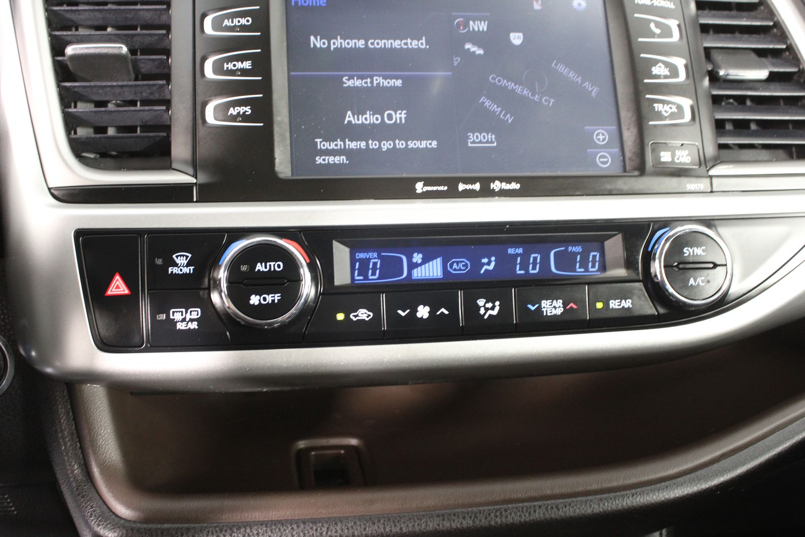 Used 2018 Black Toyota XLE image 22