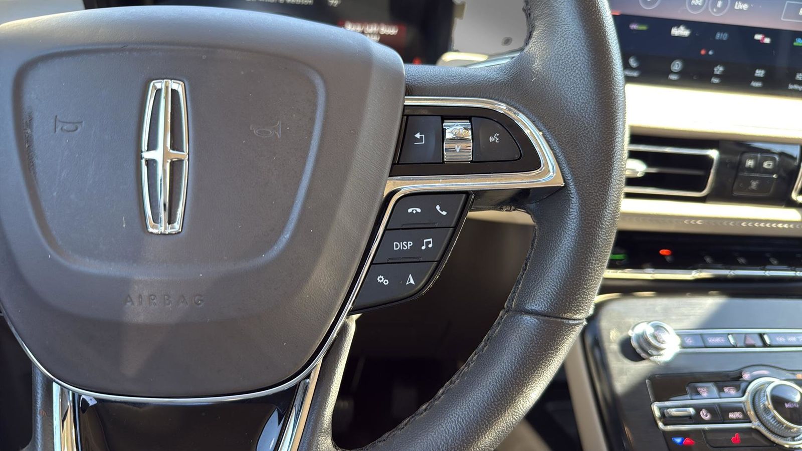 Used Car 2022 Lincoln Nautilus  Standard For Sale Under $35,000 In Austin, Texas