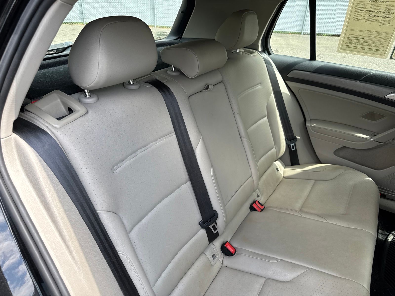 Used 2015 Black Volkswagen TDI SE 4-Door image 5
