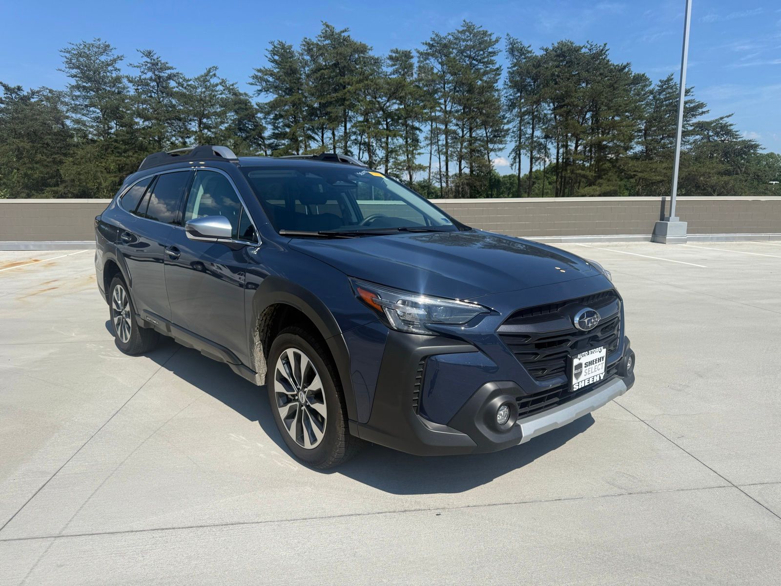 2024 Subaru Outback Touring's photo