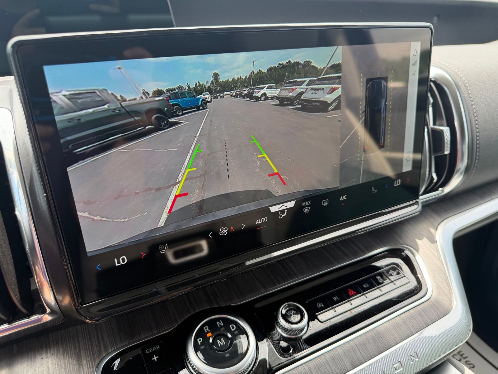 2026 Ford Expedition image 17