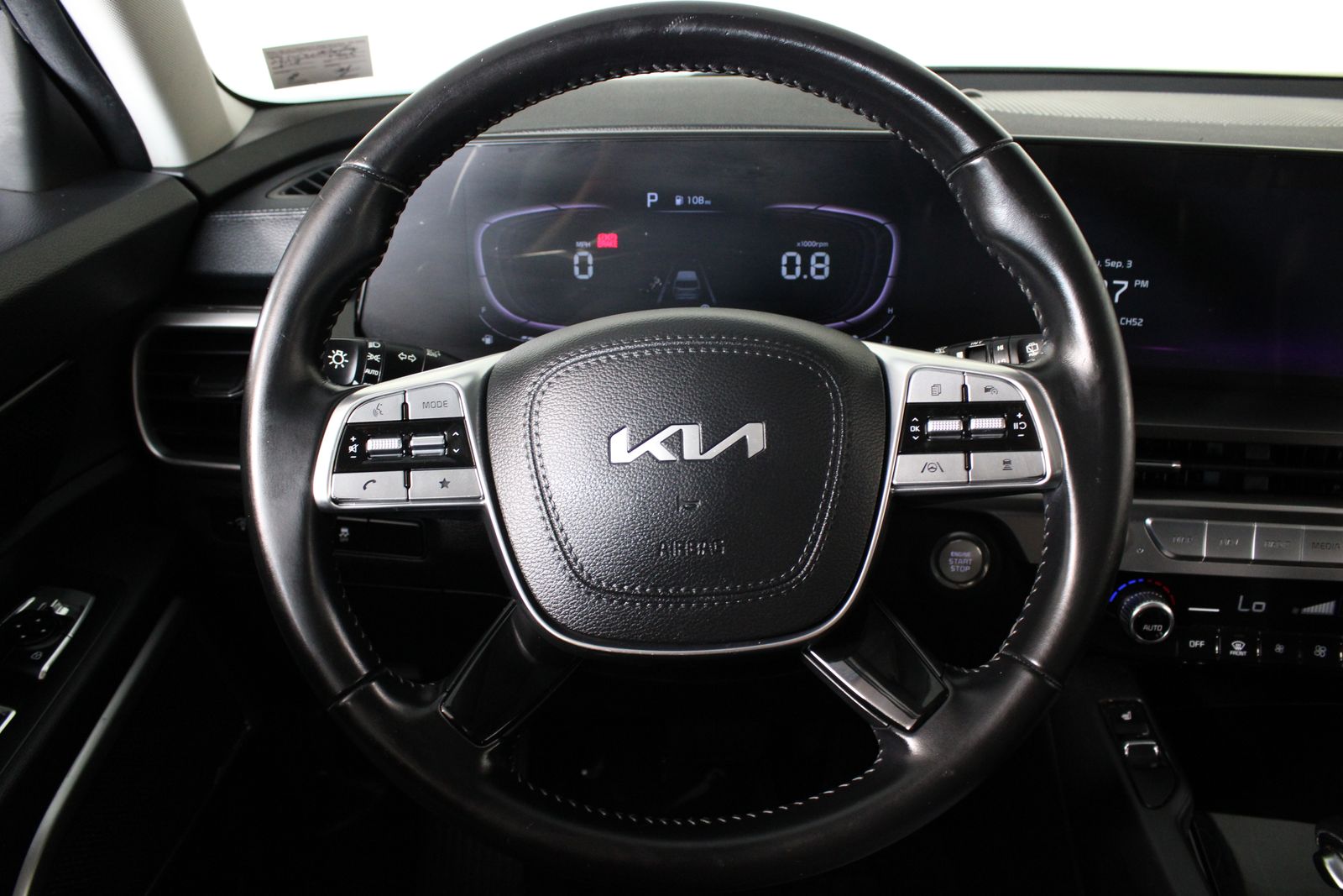 Used 2023 Green Kia S image 22