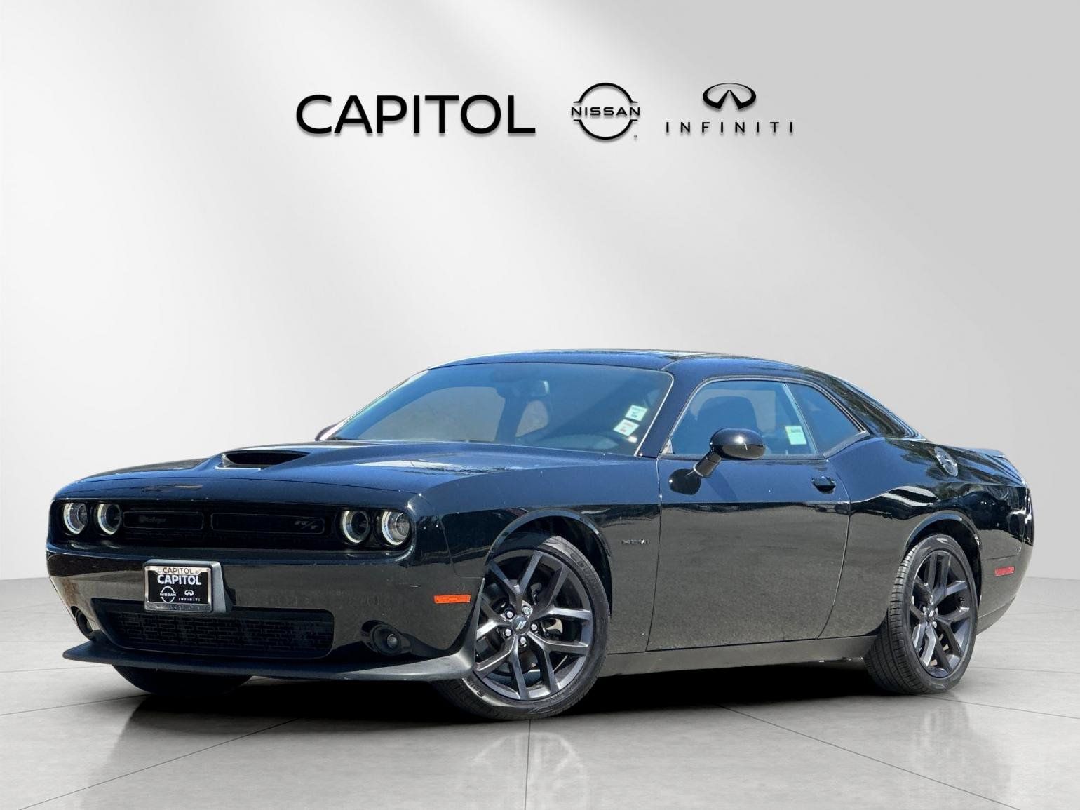 Pitch Black Clearcoat 2020 Dodge Challenger Coupe Rear-Wheel Drive 8-Speed Automatic