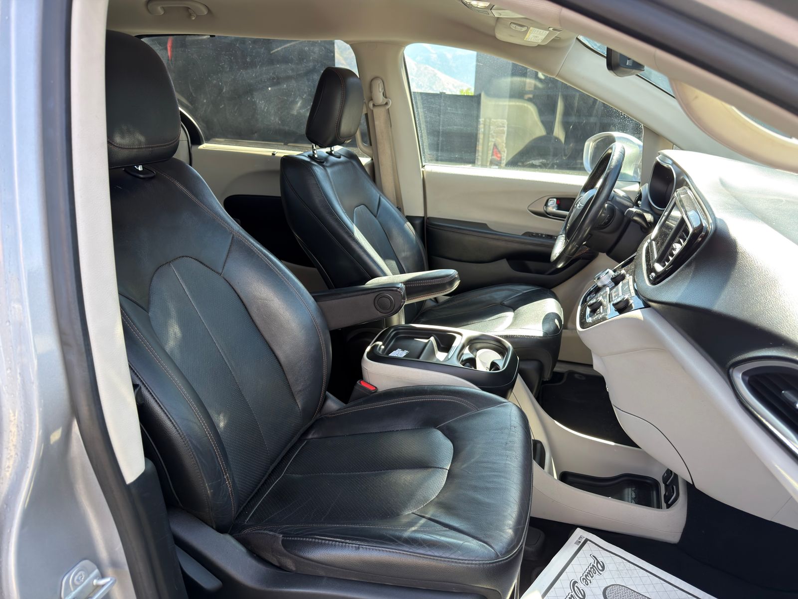 Used 2020 Chrysler Pacifica Van
