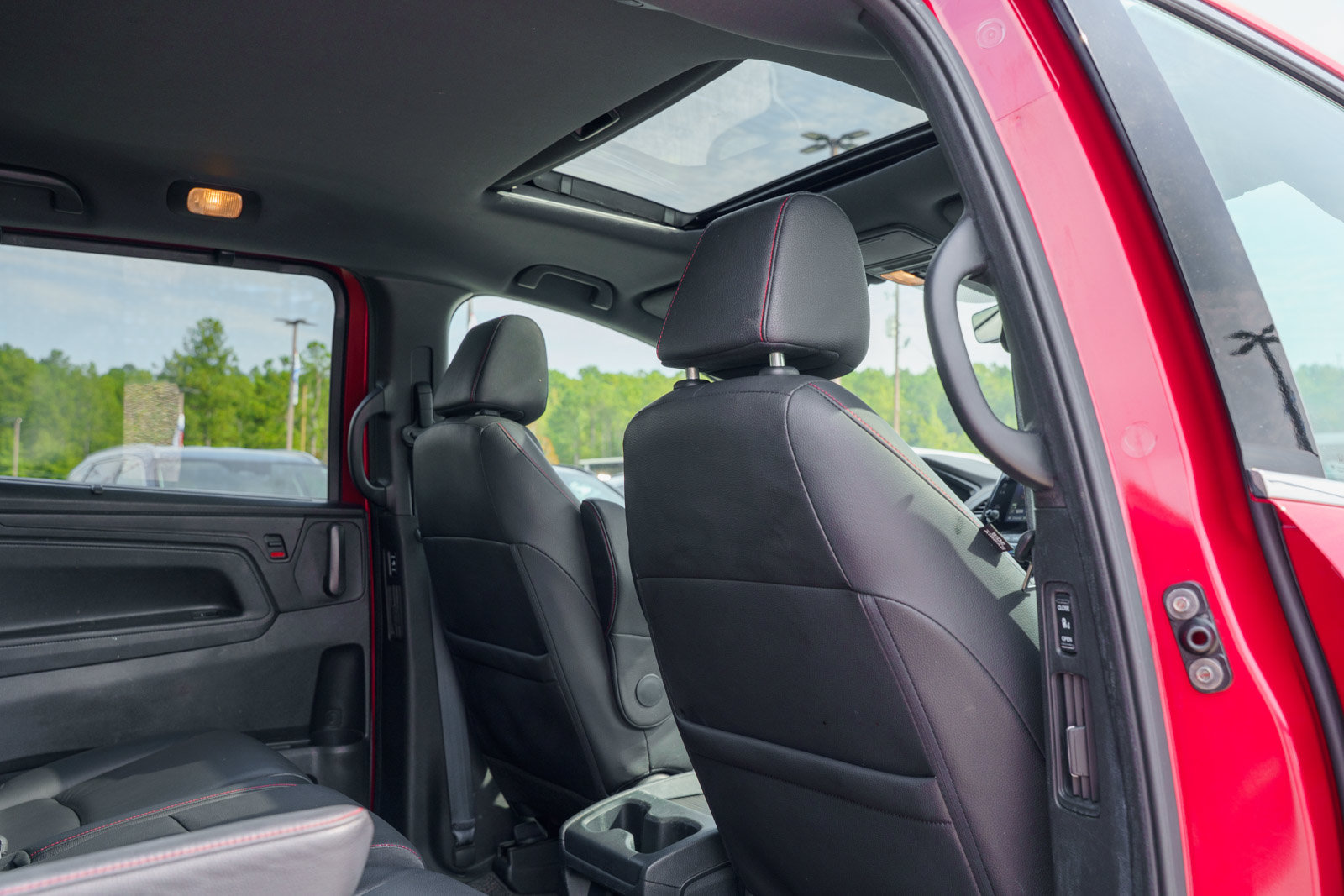 Used 2025 Honda Odyssey Van