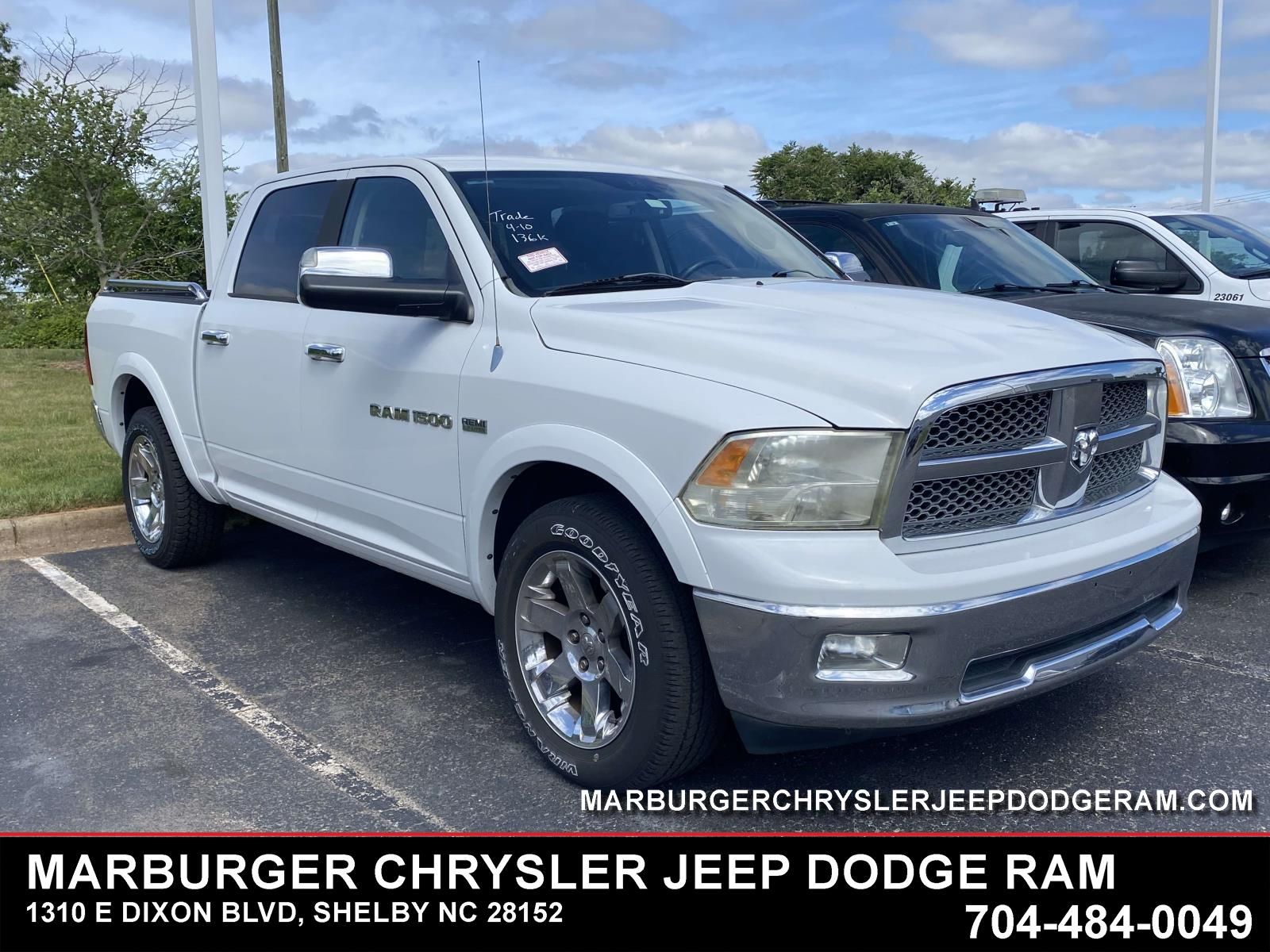Bright White Clearcoat 2011 RAM 1500 Laramie Crew Cab 4WD Pickup Truck Four-Wheel Drive 5-Speed Automatic