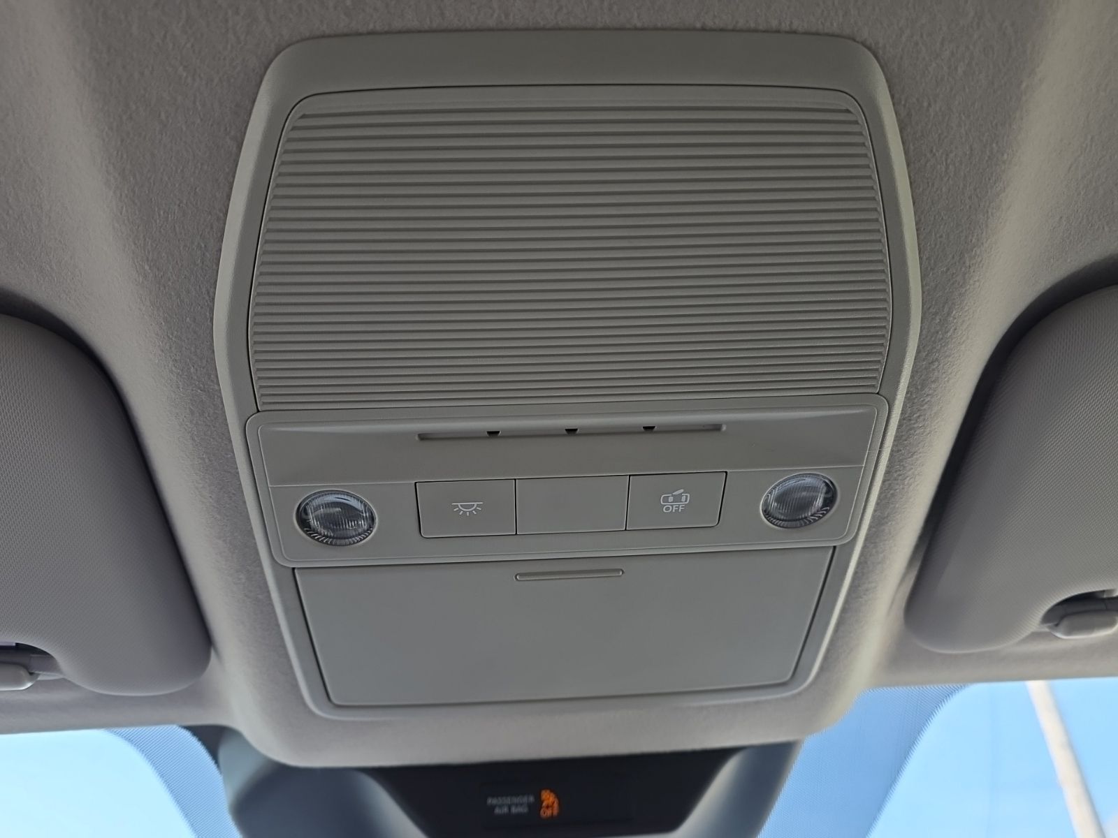Used 2025 Blue Nissan SR image 27