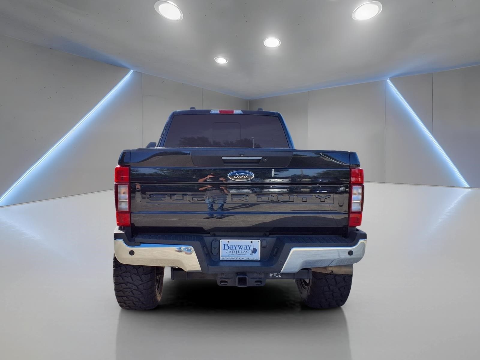 2022 Ford F-250SD Lariat Black at Autostrade