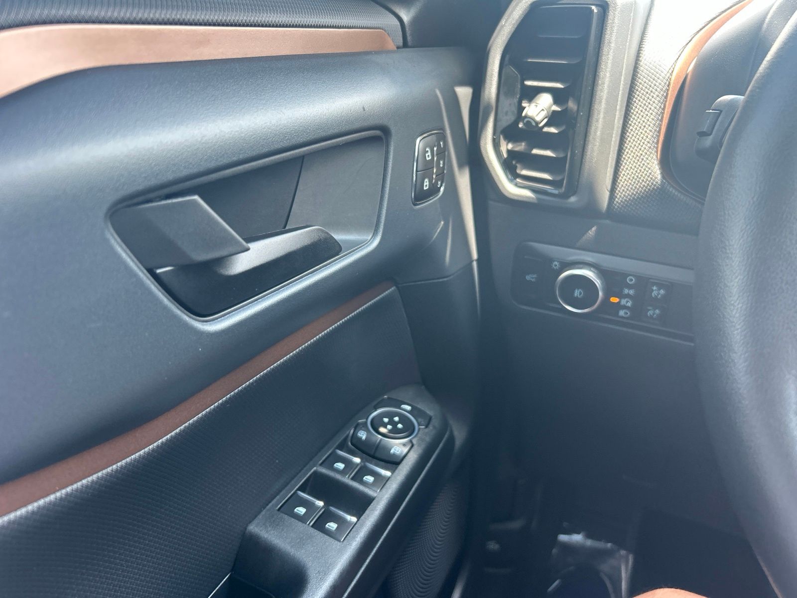 Certified Used 2023 Shadow Black Ford Outer Banks image 18