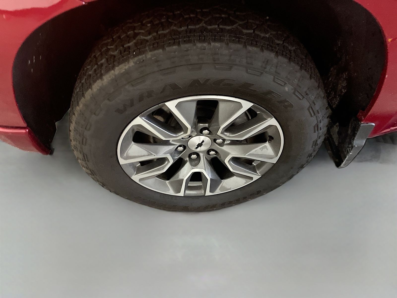 Used 2025 Red Chevrolet RST image 32