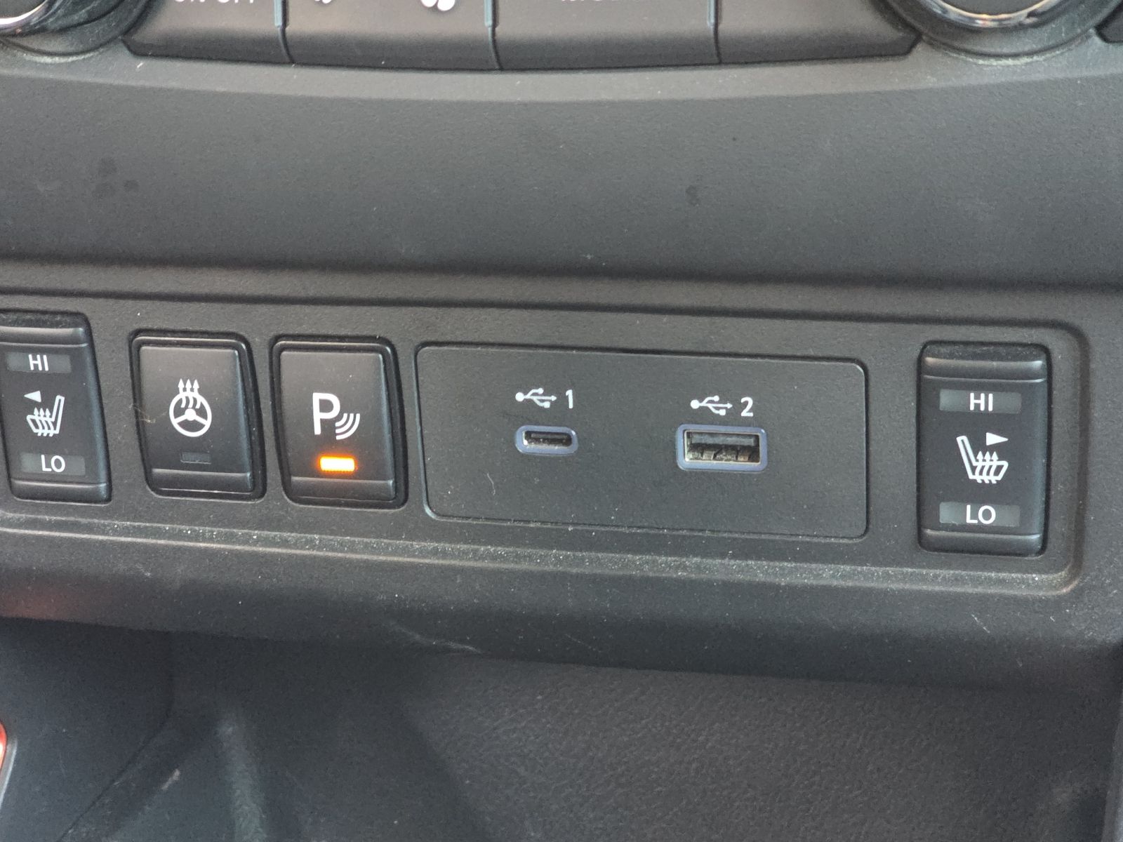Used 2024 Red Nissan PRO-4X image 22