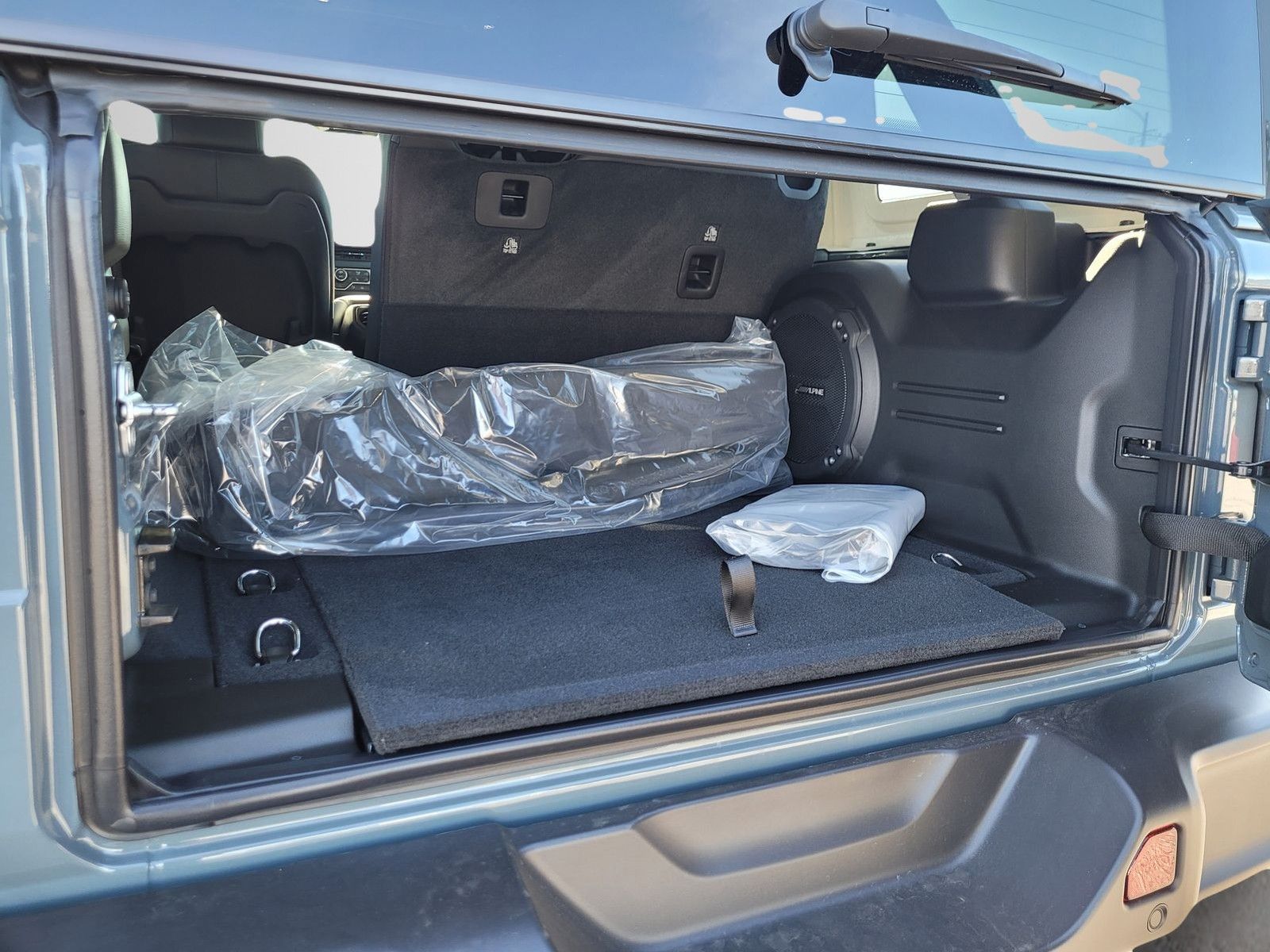 New 2026 Gray Jeep Sahara image 7