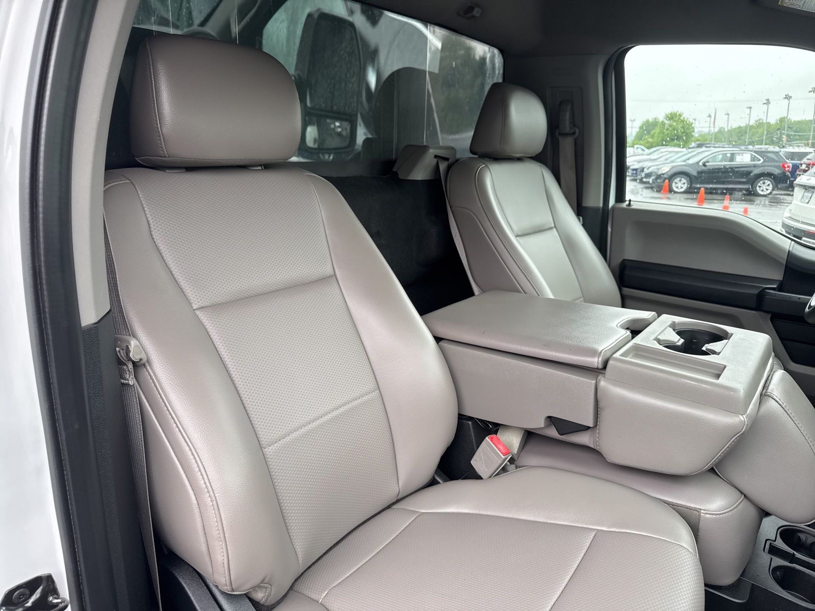 Used 2018 Oxford White Ford XL image 5